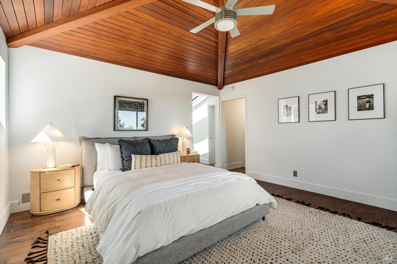 Detail Gallery Image 18 of 46 For 17389 Gehricke Rd, Sonoma,  CA 95476 - 4 Beds | 3/1 Baths
