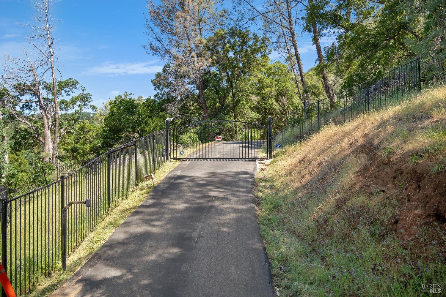 Detail Gallery Image 33 of 42 For 9260 Leila Dr, Glenhaven,  CA 95443 - 3 Beds | 2 Baths