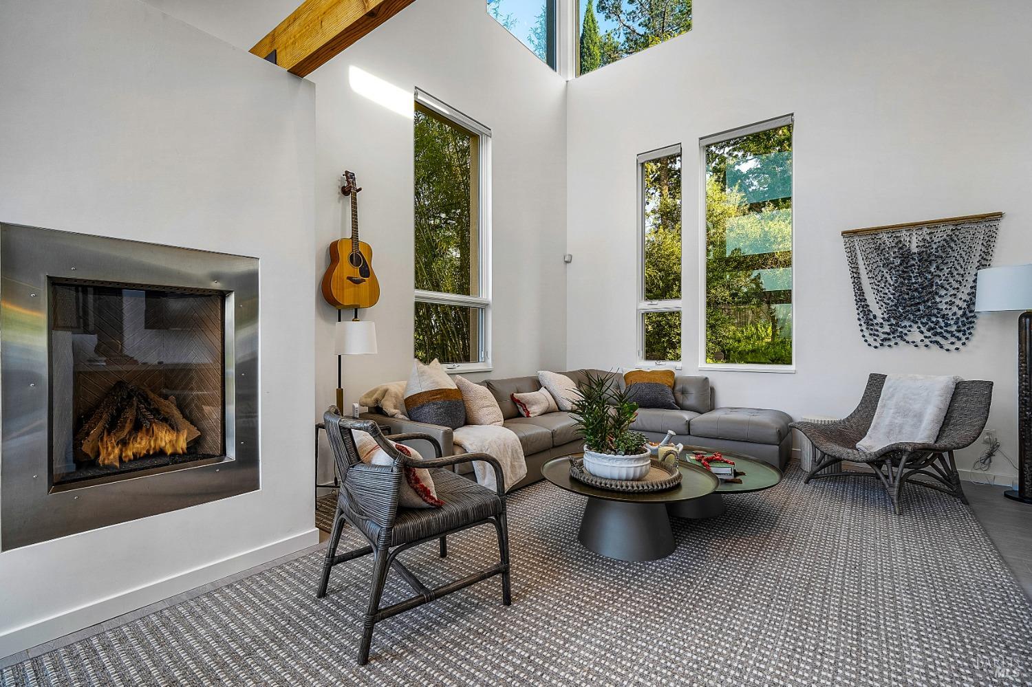 Detail Gallery Image 7 of 69 For 4982 W Soda Rock Ln, Healdsburg,  CA 95448 - 4 Beds | 3/1 Baths