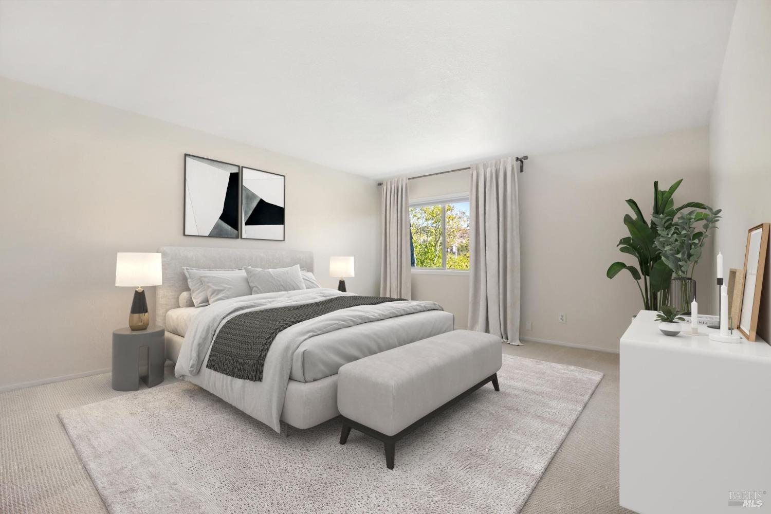 Detail Gallery Image 15 of 33 For 8 Greenwood Cove Dr #B,  Tiburon,  CA 94920 - 3 Beds | 2/1 Baths