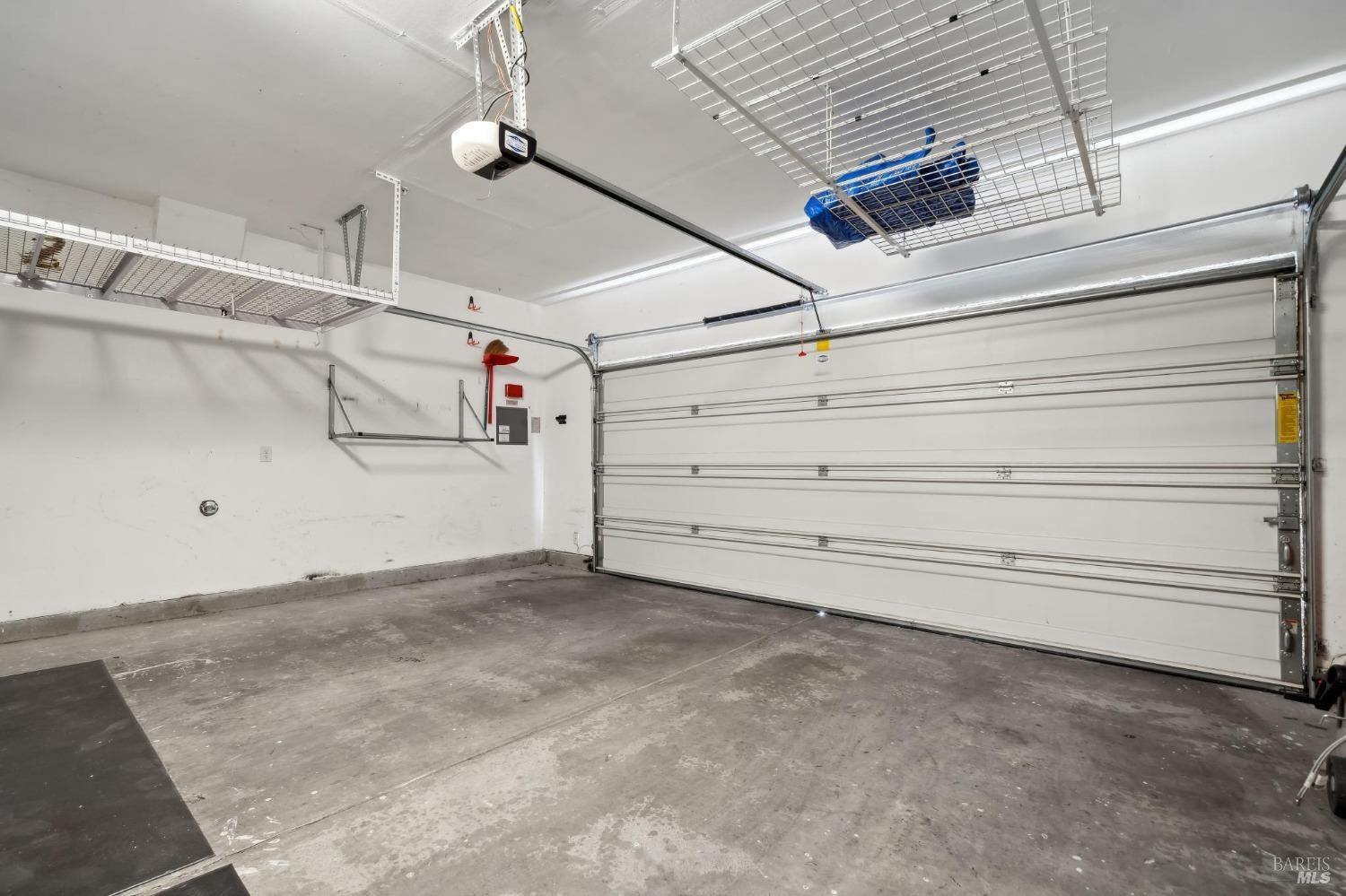 Detail Gallery Image 28 of 35 For 96 Orchard Cir, Hayward,  CA 94544 - 3 Beds | 2/1 Baths