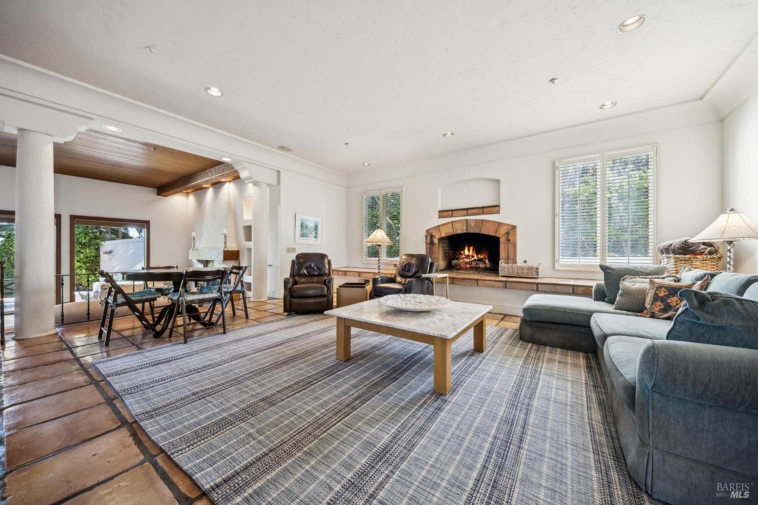 Detail Gallery Image 53 of 71 For 133 Deer Park Ave, San Rafael,  CA 94901 - 6 Beds | 6 Baths
