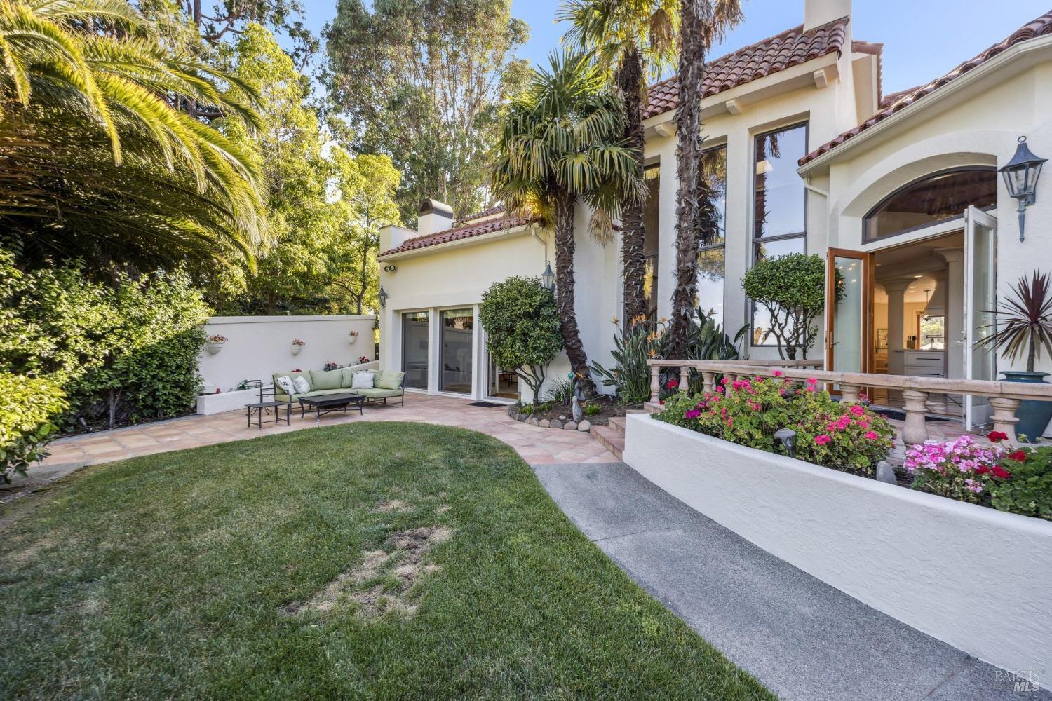 Detail Gallery Image 44 of 71 For 133 Deer Park Ave, San Rafael,  CA 94901 - 6 Beds | 6 Baths