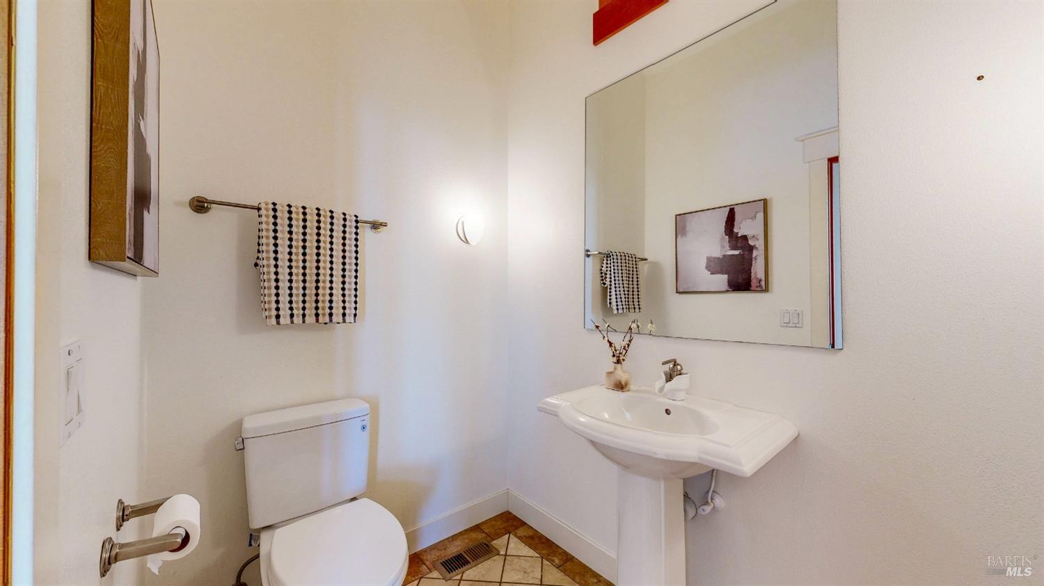 Detail Gallery Image 42 of 90 For 21 Maui Ln, Dillon Beach,  CA 94929 - 4 Beds | 2/1 Baths
