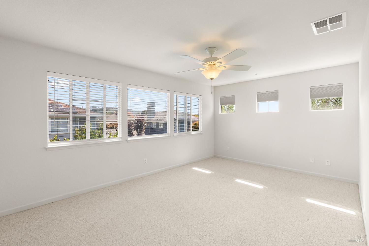 Detail Gallery Image 22 of 35 For 101 Ranch Dr, Novato,  CA 94945 - 3 Beds | 2/1 Baths