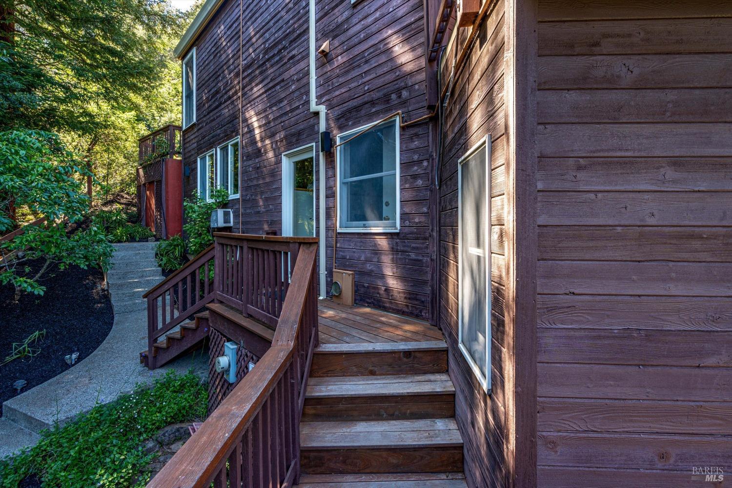 Detail Gallery Image 40 of 46 For 17389 Gehricke Rd, Sonoma,  CA 95476 - 4 Beds | 3/1 Baths