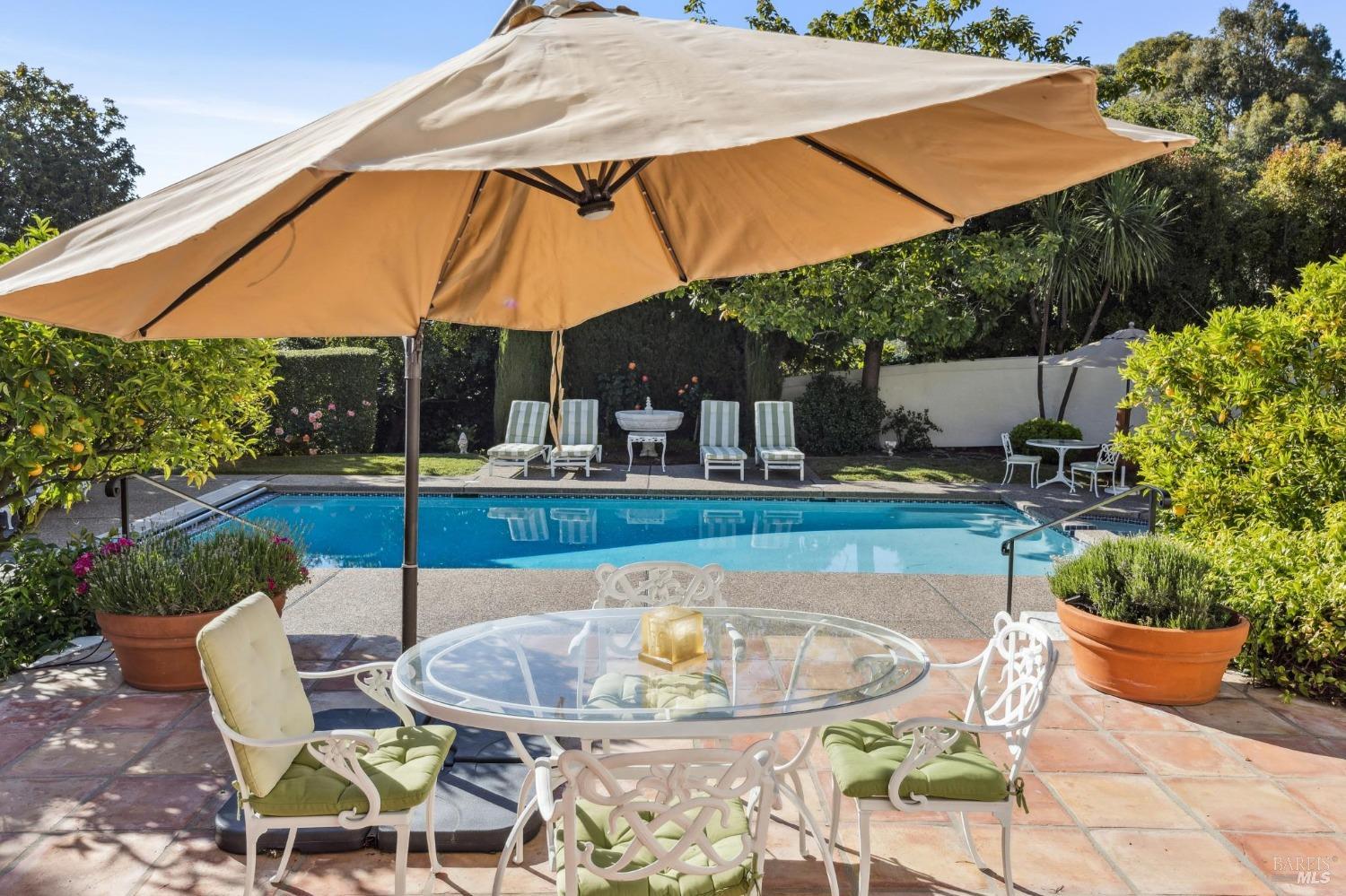 Detail Gallery Image 64 of 71 For 133 Deer Park Ave, San Rafael,  CA 94901 - 6 Beds | 6 Baths