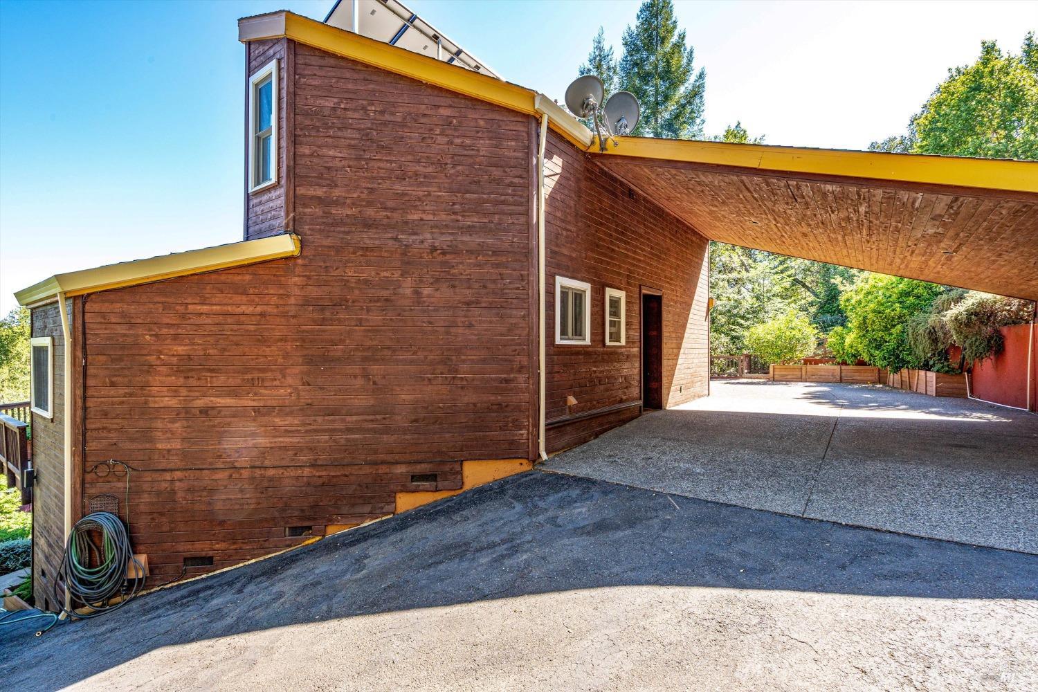 Detail Gallery Image 23 of 46 For 17389 Gehricke Rd, Sonoma,  CA 95476 - 4 Beds | 3/1 Baths