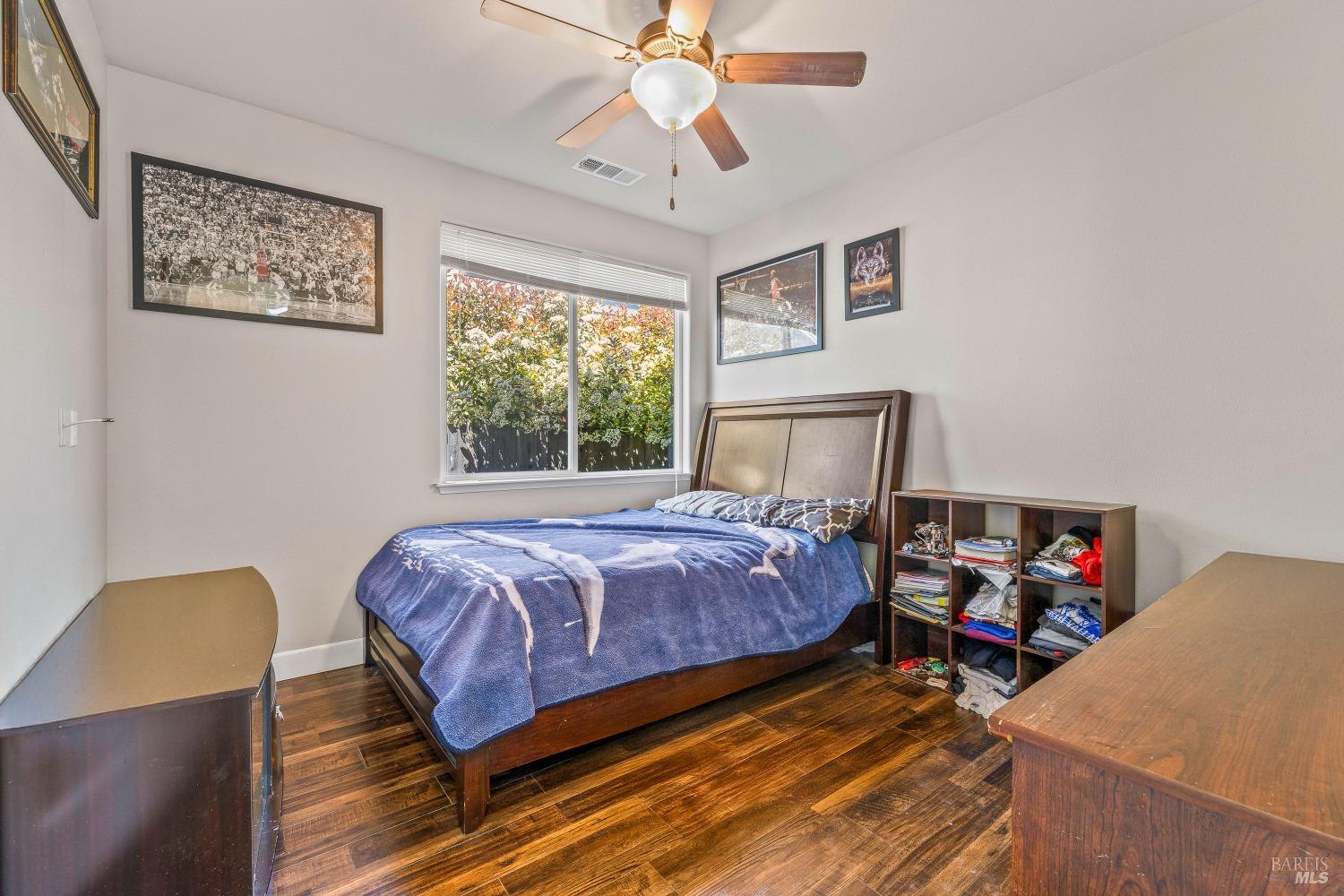 Detail Gallery Image 12 of 26 For 412 Grove St, Willits,  CA 95490 - 4 Beds | 3 Baths