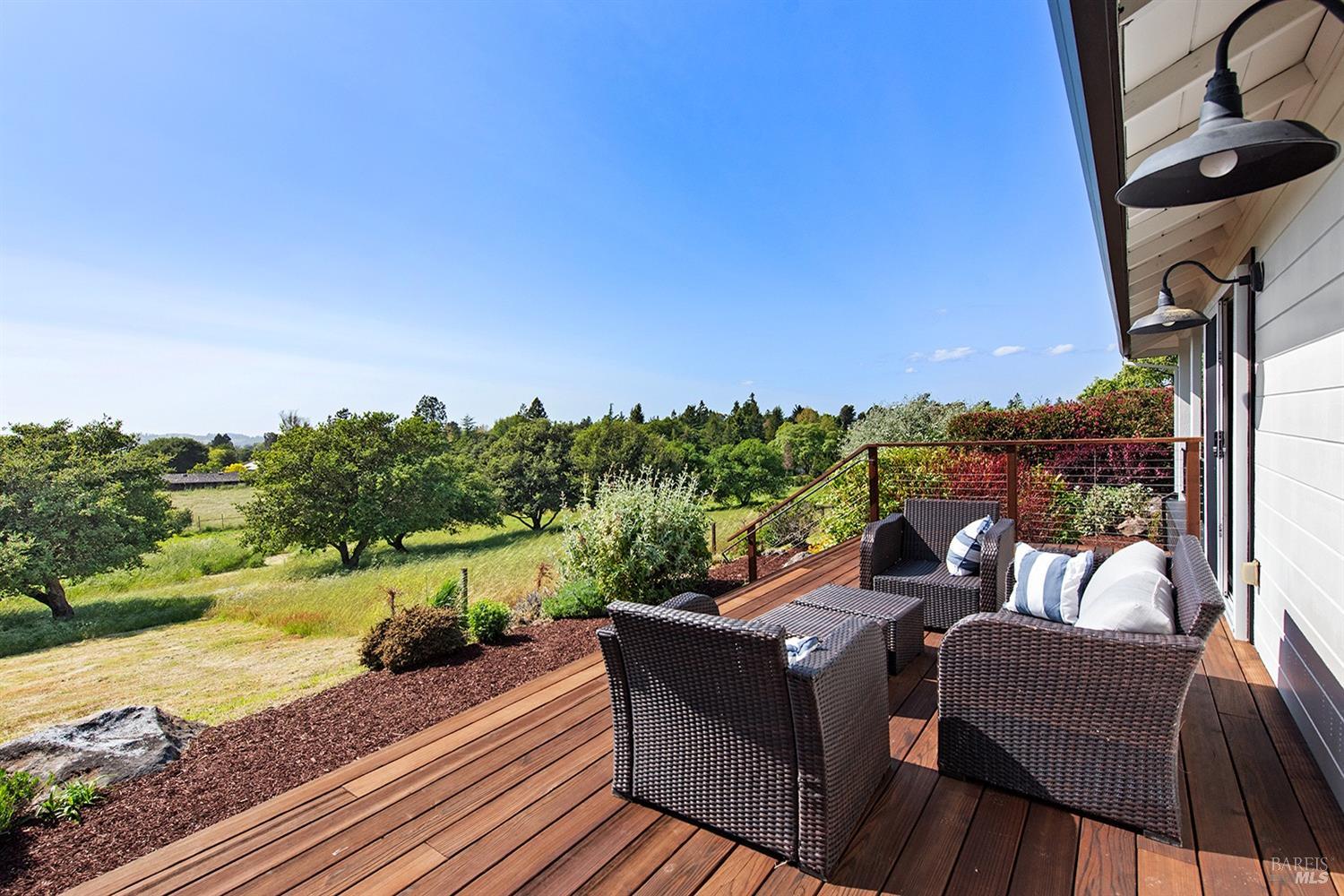 Detail Gallery Image 45 of 64 For 2022 Live Oak Farm Ln, Petaluma,  CA 94952 - 3 Beds | 2/1 Baths