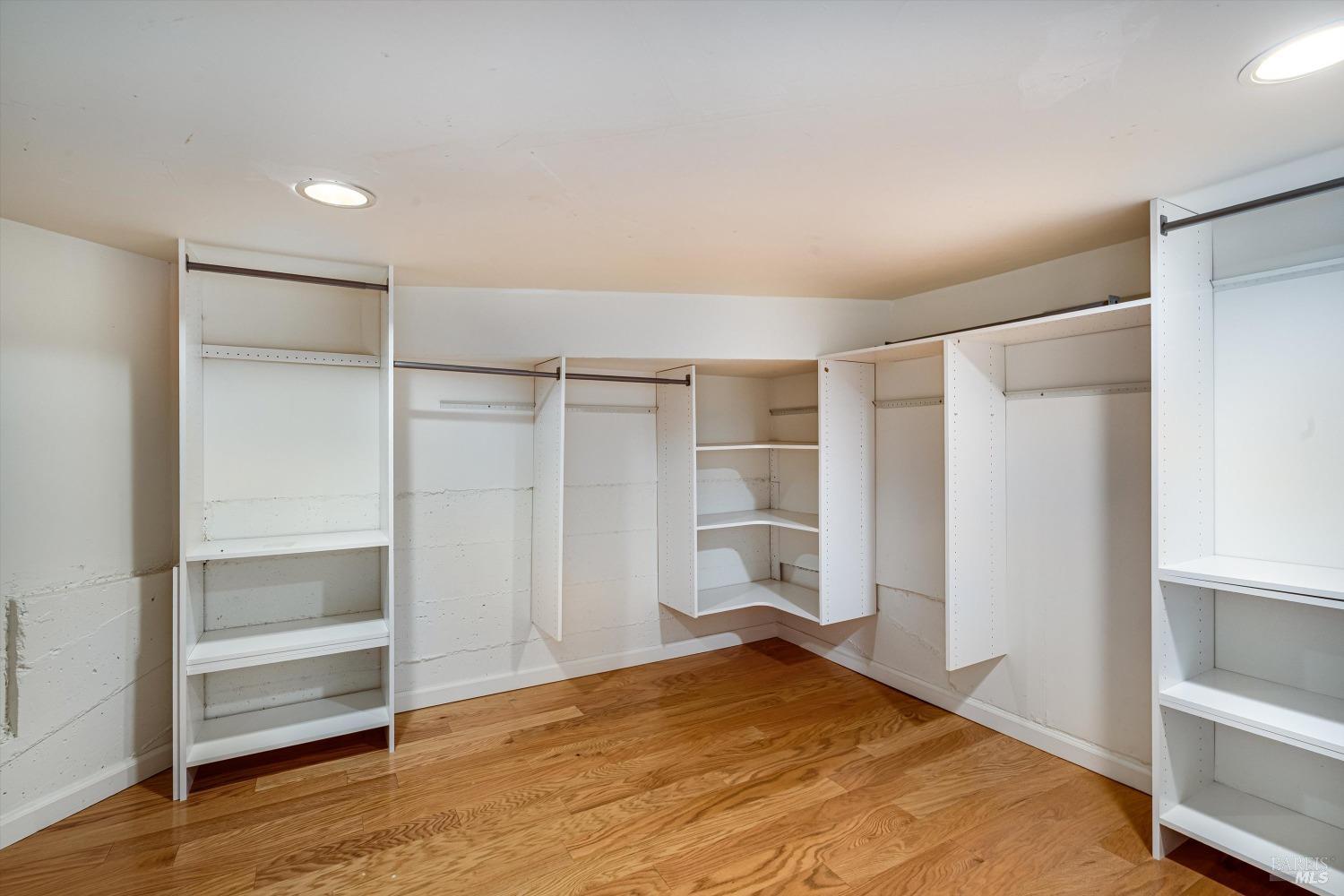 Detail Gallery Image 36 of 46 For 17389 Gehricke Rd, Sonoma,  CA 95476 - 4 Beds | 3/1 Baths