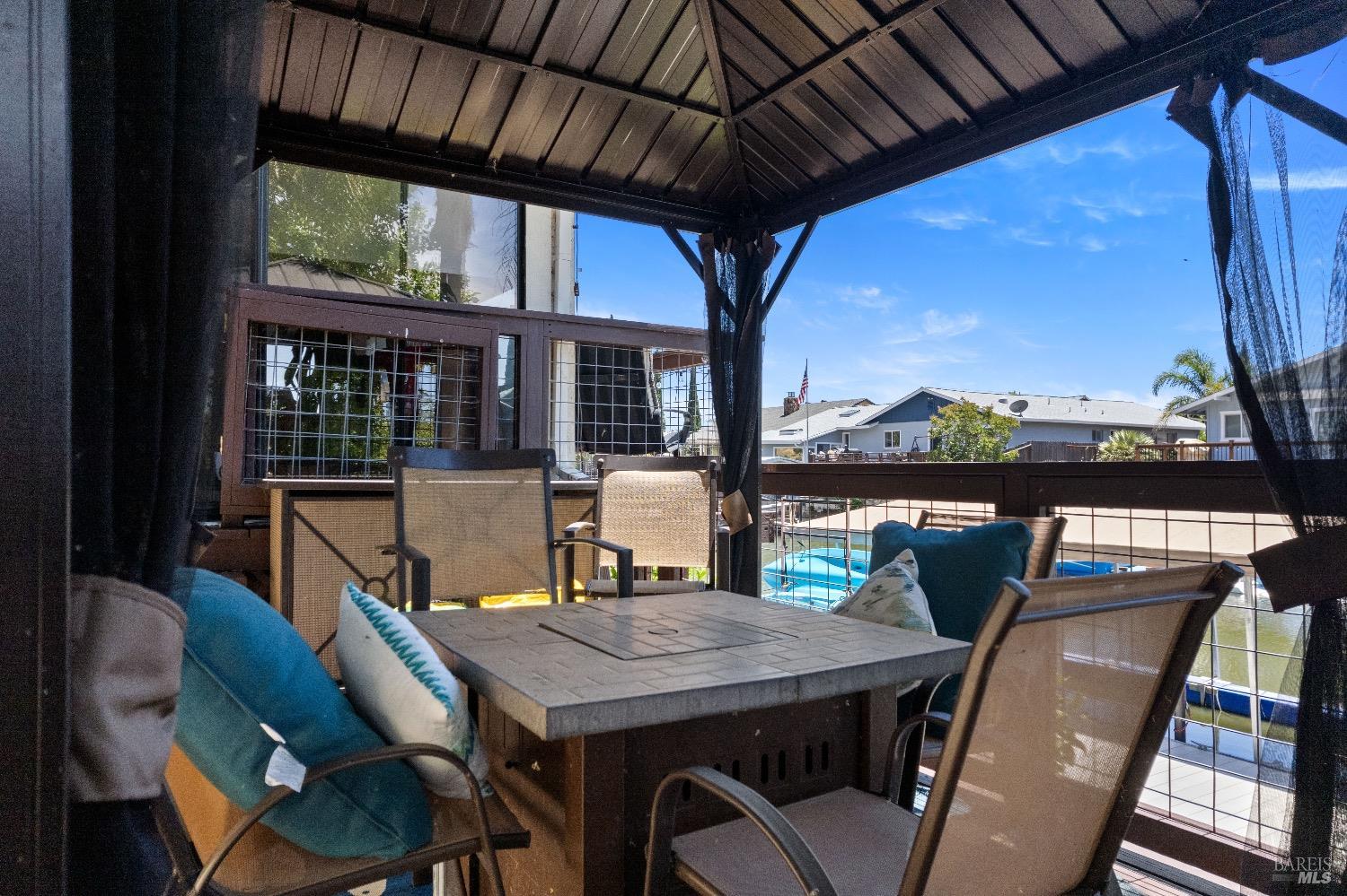 Detail Gallery Image 17 of 77 For 7795 Richard Dr, Lucerne,  CA 95458 - 4 Beds | 3 Baths