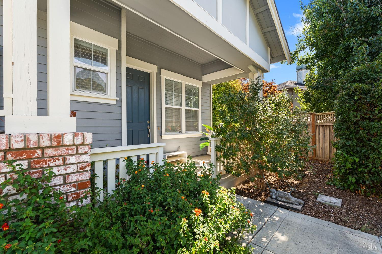 Detail Gallery Image 2 of 35 For 101 Ranch Dr, Novato,  CA 94945 - 3 Beds | 2/1 Baths