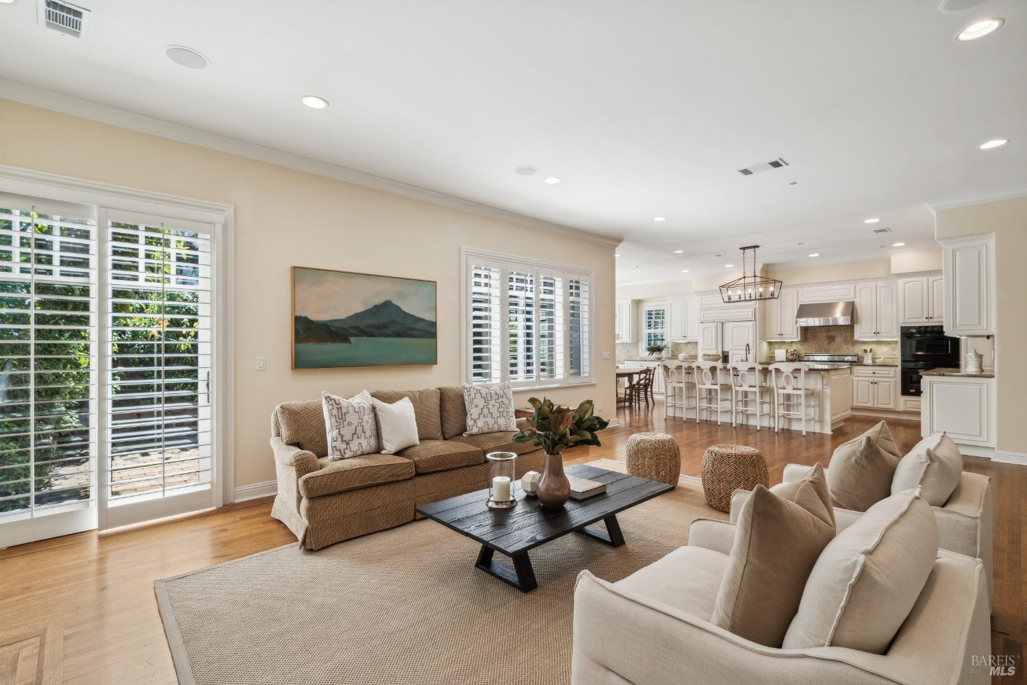 Detail Gallery Image 6 of 21 For 37 Ross Ter, Kentfield,  CA 94904 - 3 Beds | 3/1 Baths
