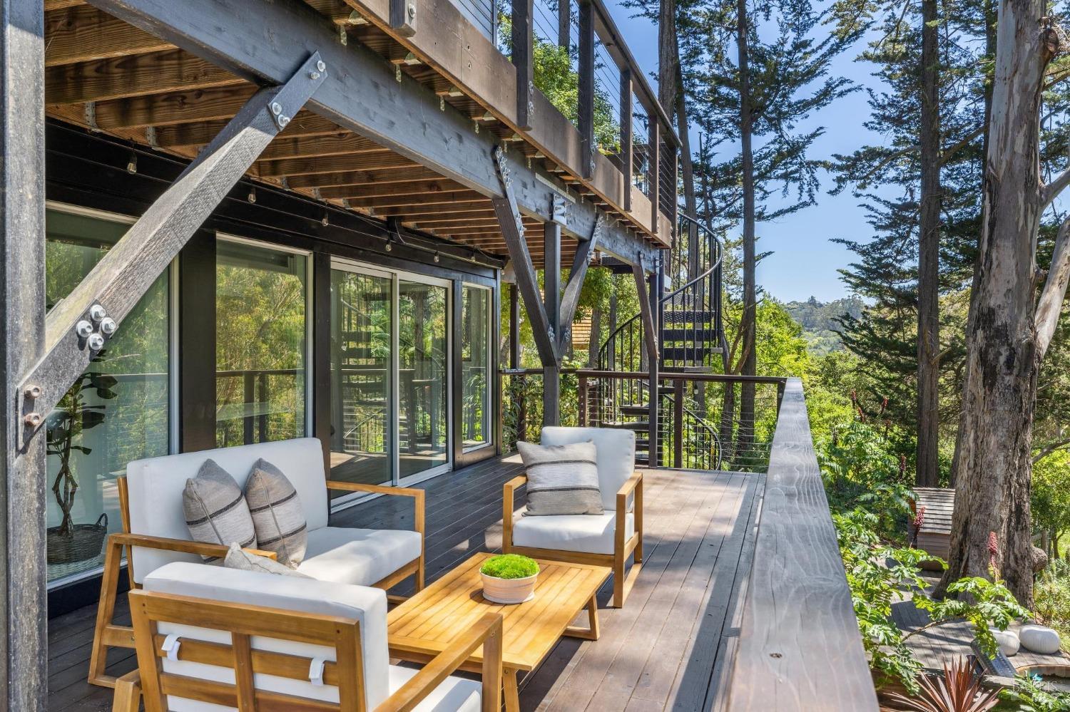 Detail Gallery Image 10 of 47 For 503 Pixie Trl, Mill Valley,  CA 94941 - 4 Beds | 3/2 Baths