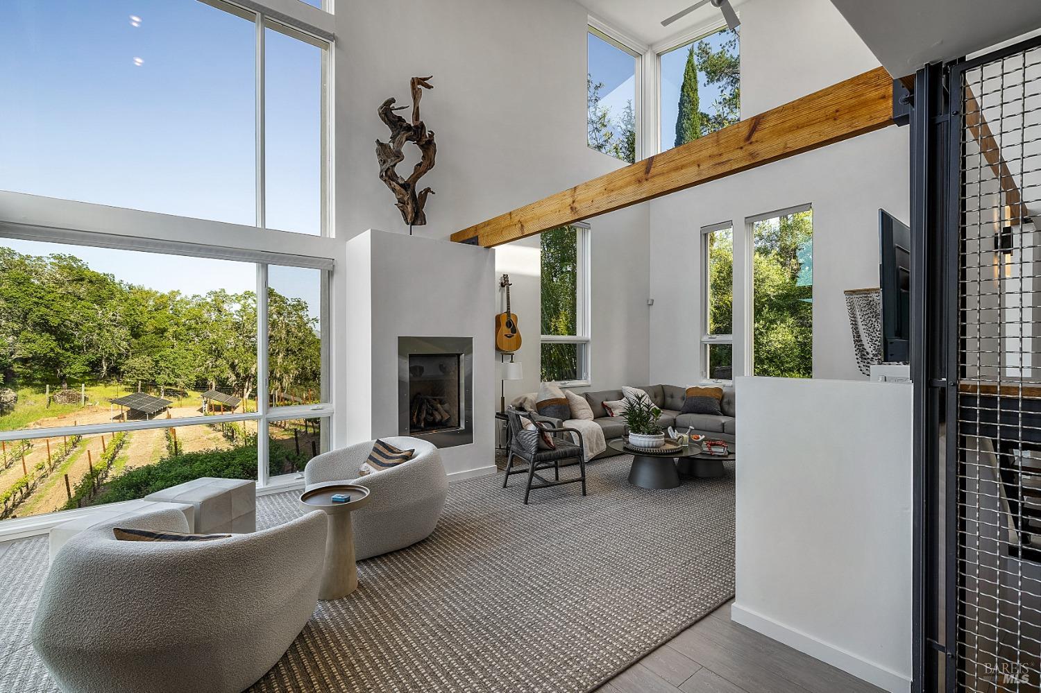 Detail Gallery Image 5 of 69 For 4982 W Soda Rock Ln, Healdsburg,  CA 95448 - 4 Beds | 3/1 Baths