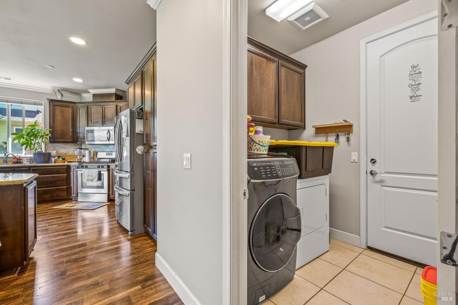 Detail Gallery Image 20 of 26 For 412 Grove St, Willits,  CA 95490 - 4 Beds | 3 Baths