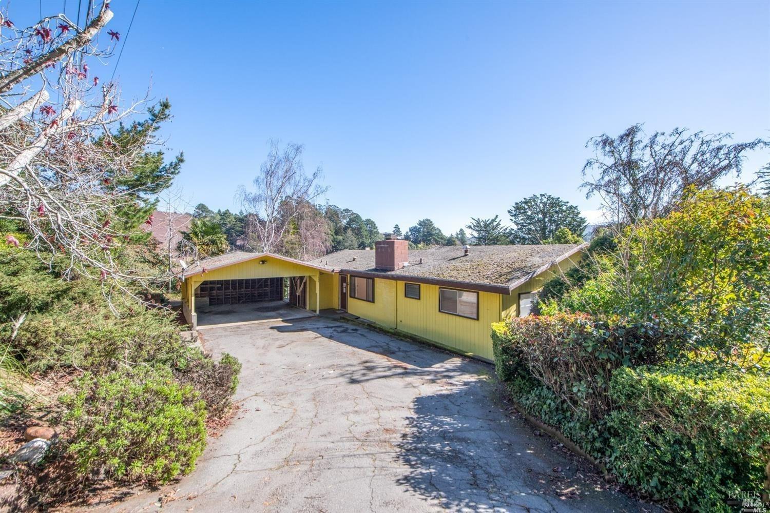 Detail Gallery Image 1 of 1 For 525 Fairview Ave, Mill Valley,  CA 94941 - 3 Beds | 2 Baths