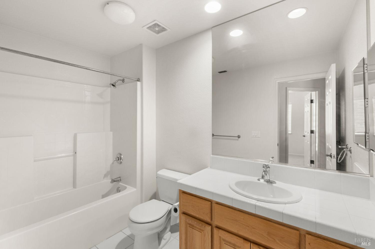 Detail Gallery Image 30 of 35 For 101 Ranch Dr, Novato,  CA 94945 - 3 Beds | 2/1 Baths