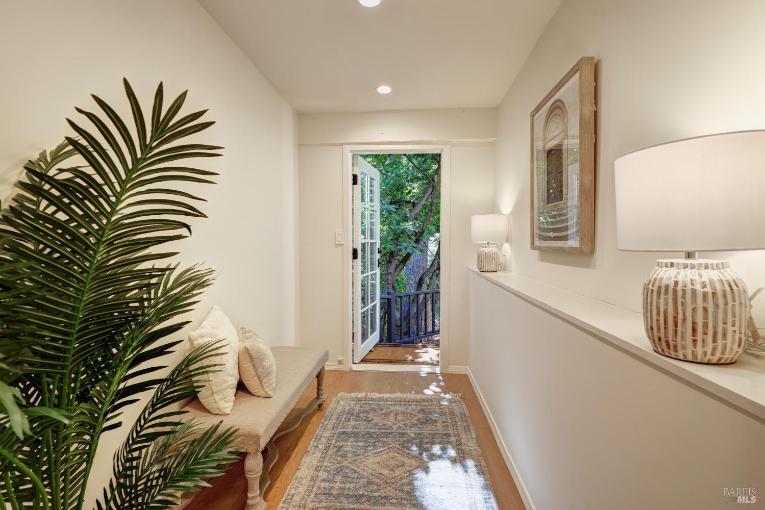 Detail Gallery Image 23 of 38 For 239 W Blithedale Ave, Mill Valley,  CA 94941 - 3 Beds | 2 Baths