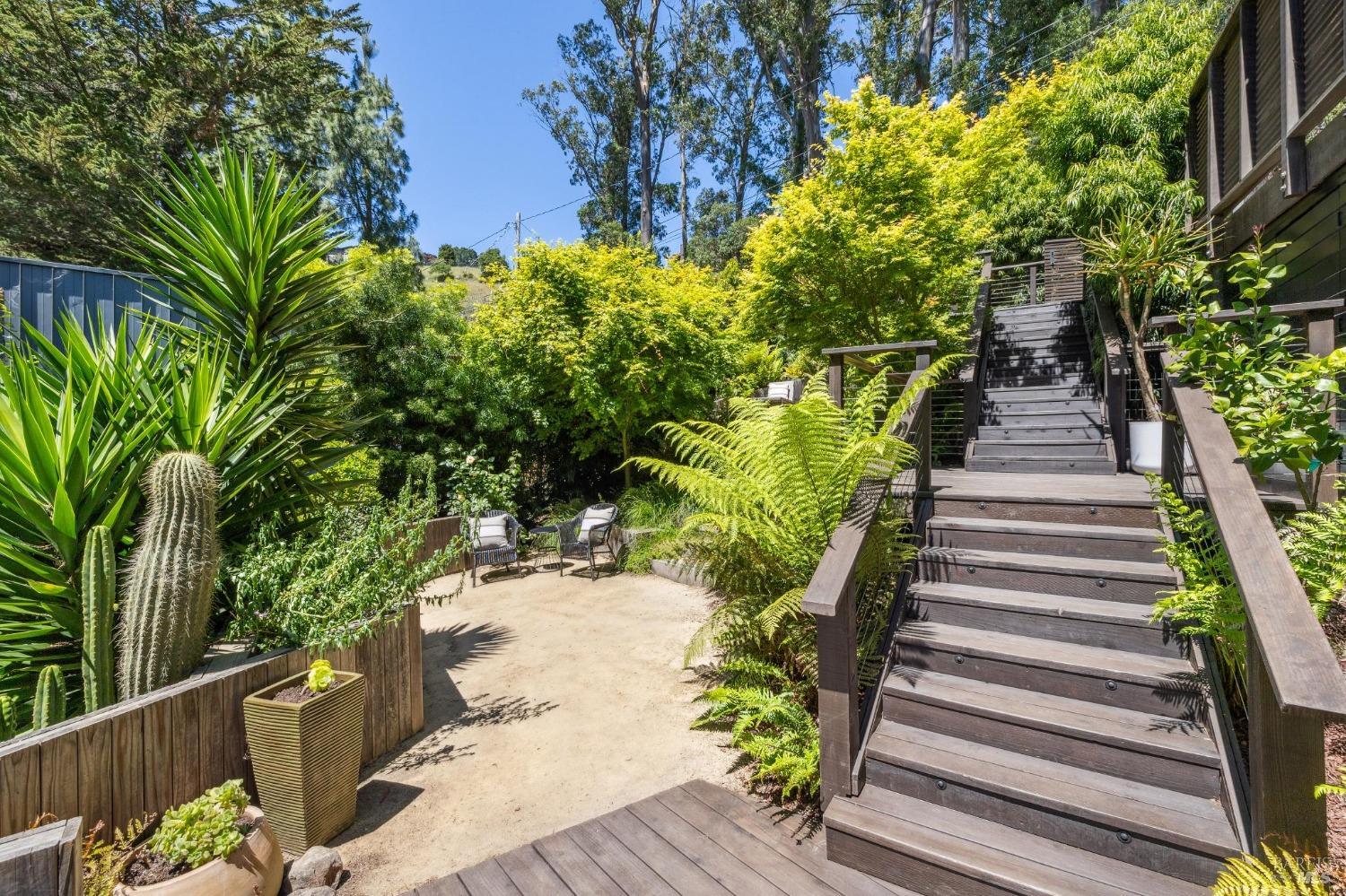 Detail Gallery Image 28 of 47 For 503 Pixie Trl, Mill Valley,  CA 94941 - 4 Beds | 3/2 Baths