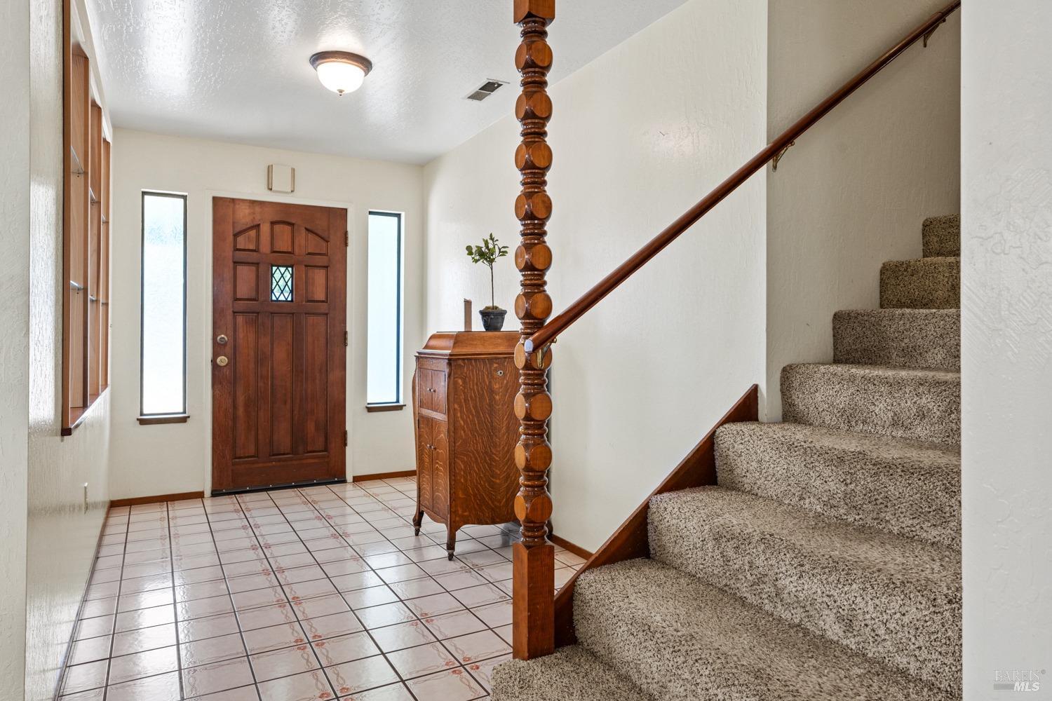 Detail Gallery Image 4 of 27 For 1344 Laurel Ave, Ukiah,  CA 95482 - 3 Beds | 2/1 Baths