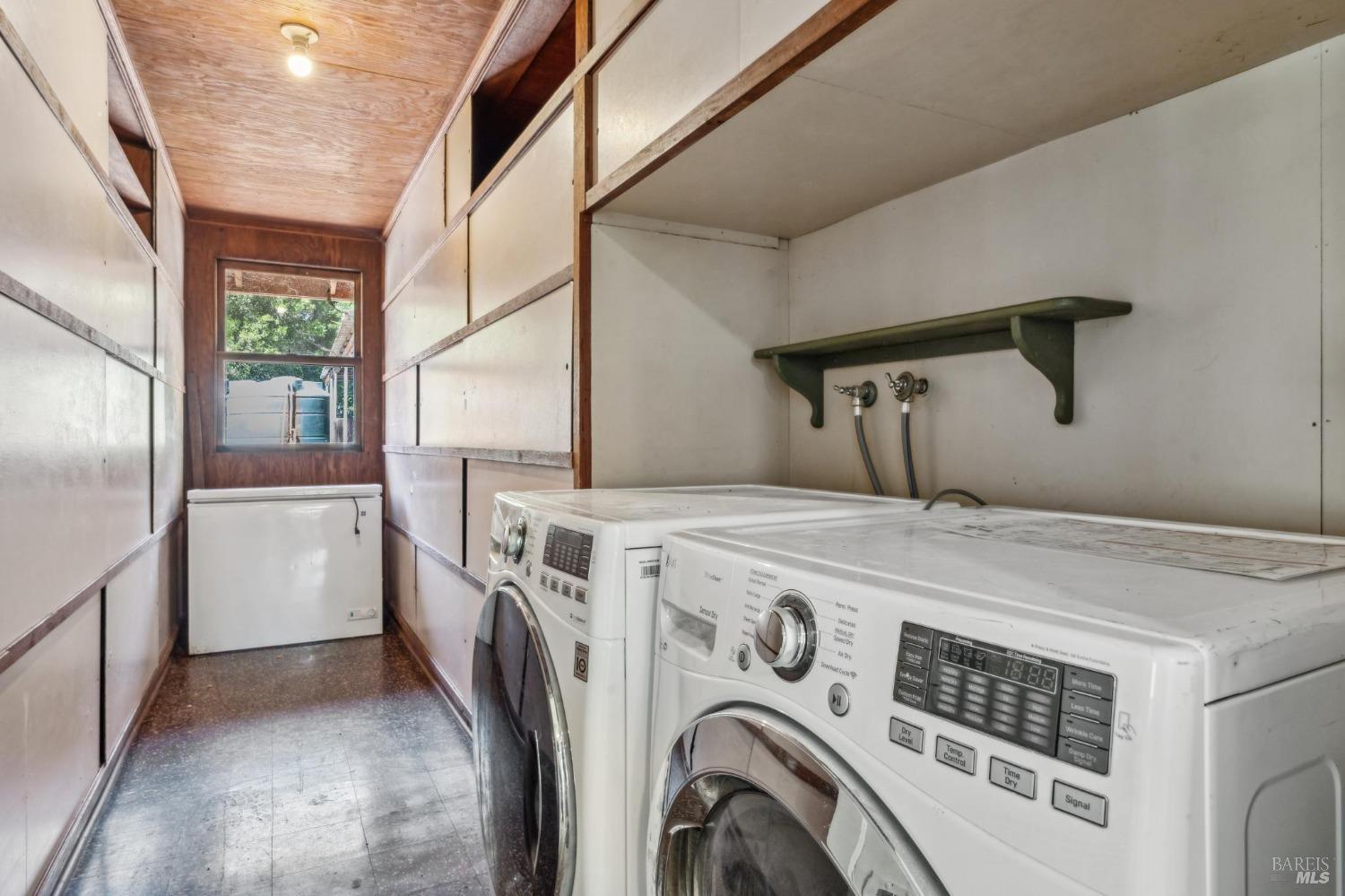 Detail Gallery Image 25 of 30 For 1610 Napa Rd, Sonoma,  CA 95476 - 3 Beds | 3 Baths