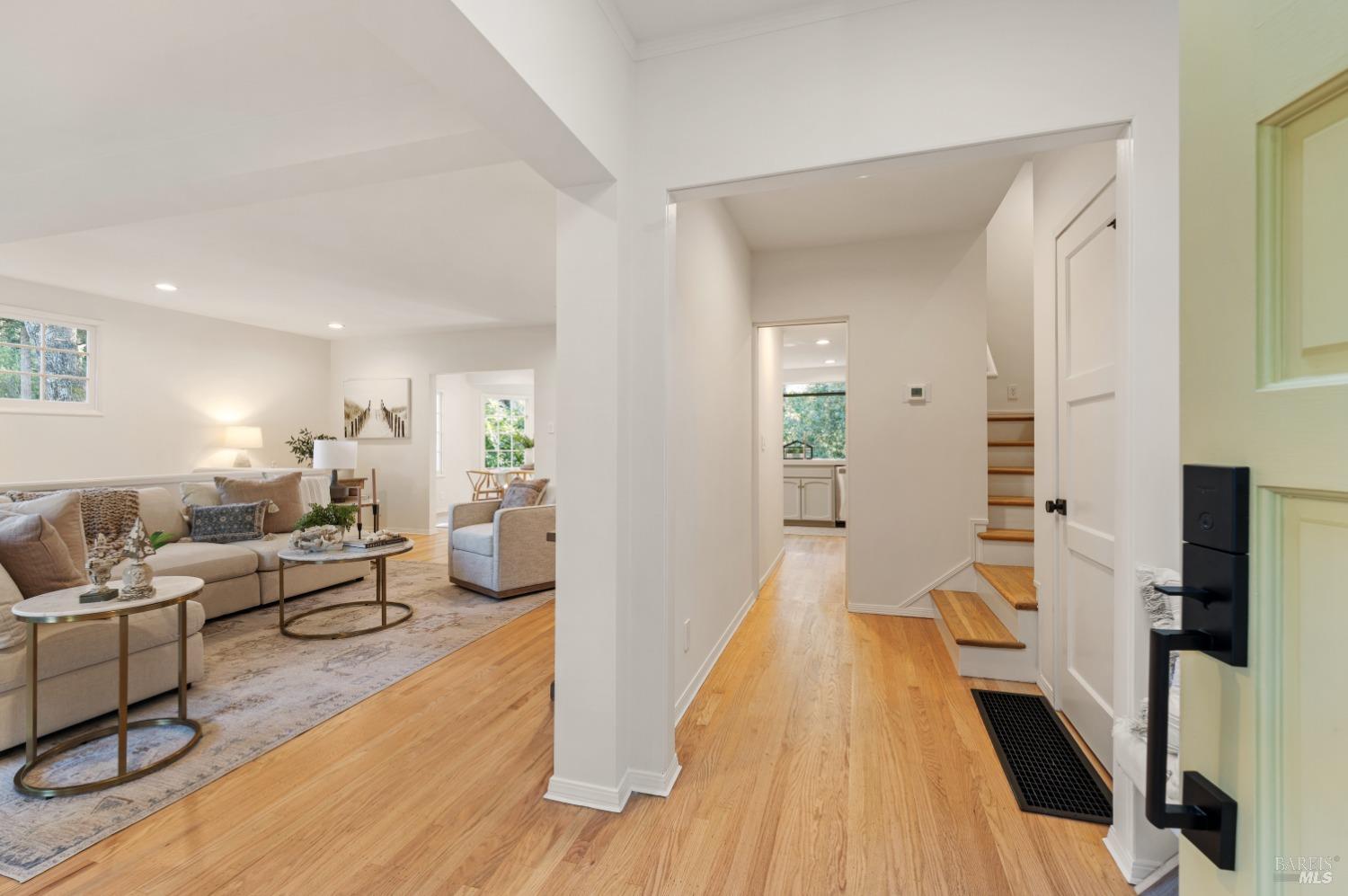 Detail Gallery Image 8 of 38 For 239 W Blithedale Ave, Mill Valley,  CA 94941 - 3 Beds | 2 Baths