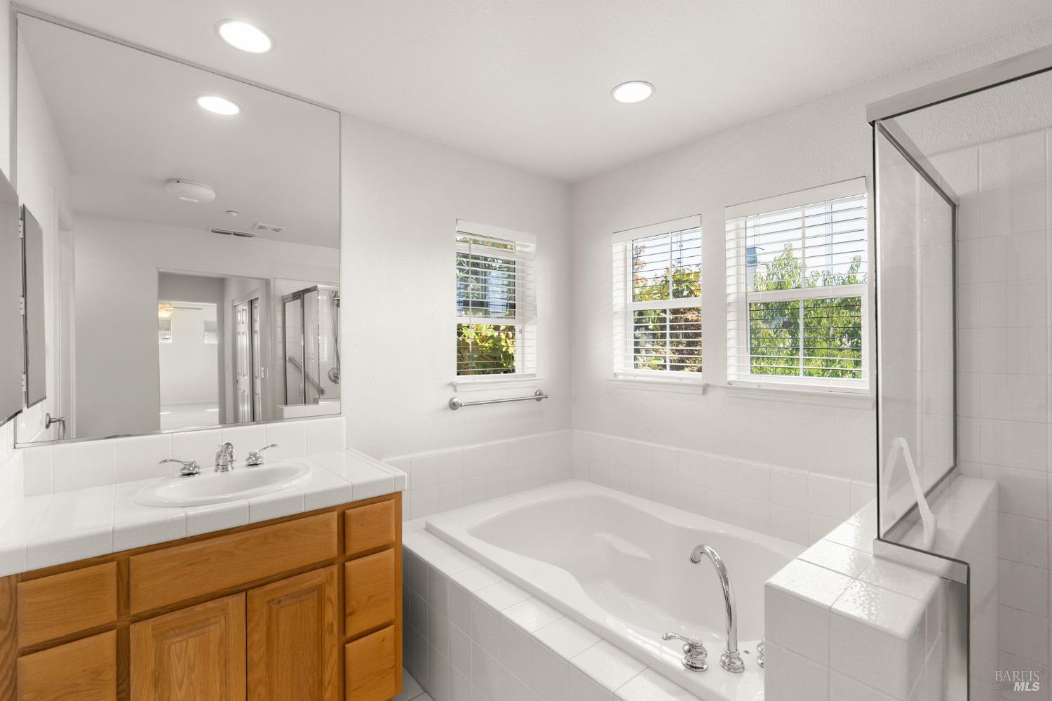 Detail Gallery Image 26 of 35 For 101 Ranch Dr, Novato,  CA 94945 - 3 Beds | 2/1 Baths