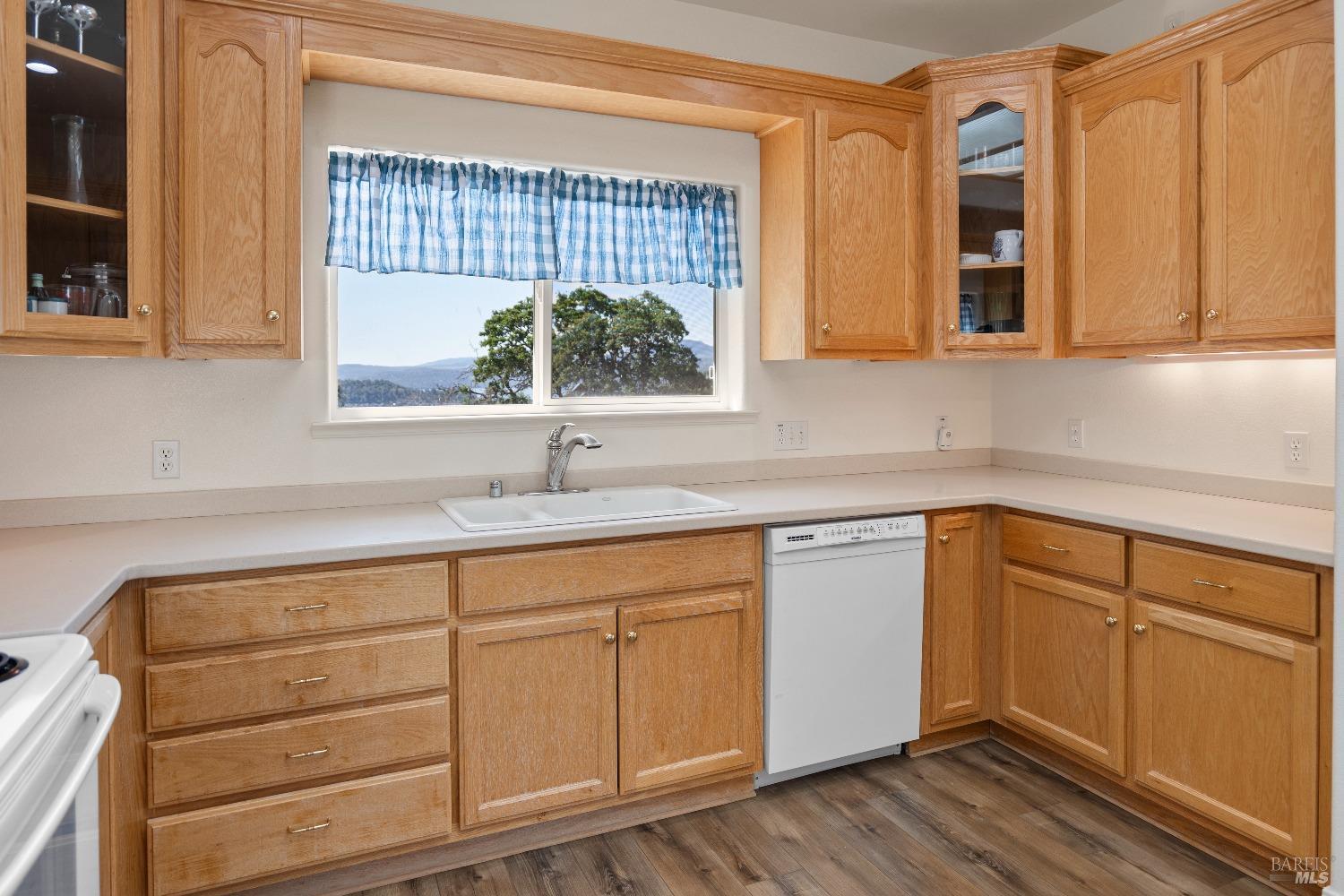 Detail Gallery Image 14 of 42 For 9260 Leila Dr, Glenhaven,  CA 95443 - 3 Beds | 2 Baths