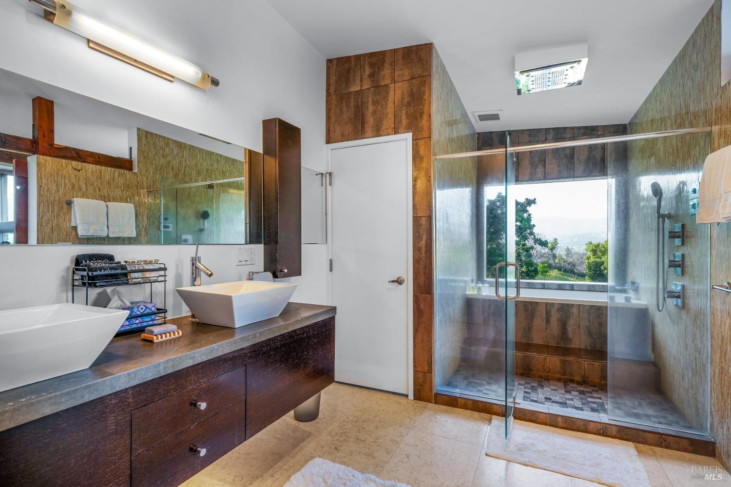 Detail Gallery Image 22 of 69 For 4982 W Soda Rock Ln, Healdsburg,  CA 95448 - 4 Beds | 3/1 Baths
