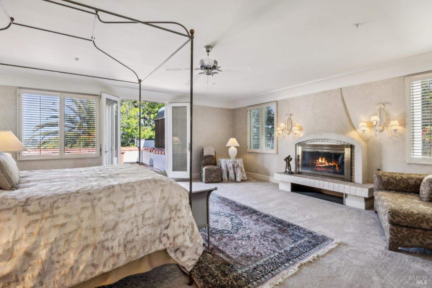 Detail Gallery Image 19 of 71 For 133 Deer Park Ave, San Rafael,  CA 94901 - 6 Beds | 6 Baths