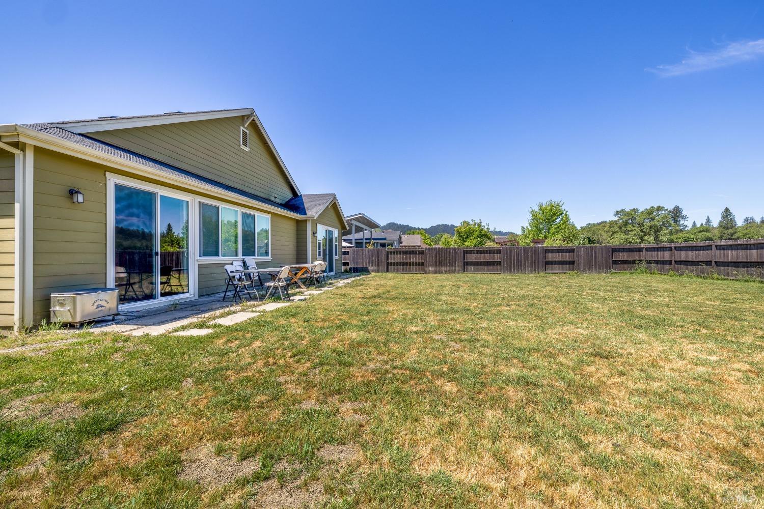Detail Gallery Image 22 of 26 For 412 Grove St, Willits,  CA 95490 - 4 Beds | 3 Baths