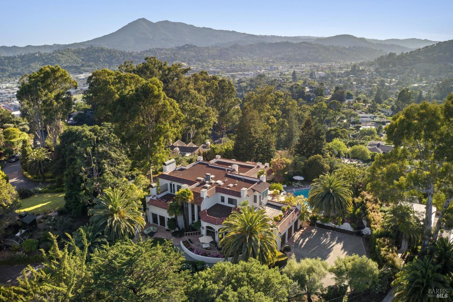 Detail Gallery Image 2 of 71 For 133 Deer Park Ave, San Rafael,  CA 94901 - 6 Beds | 6 Baths