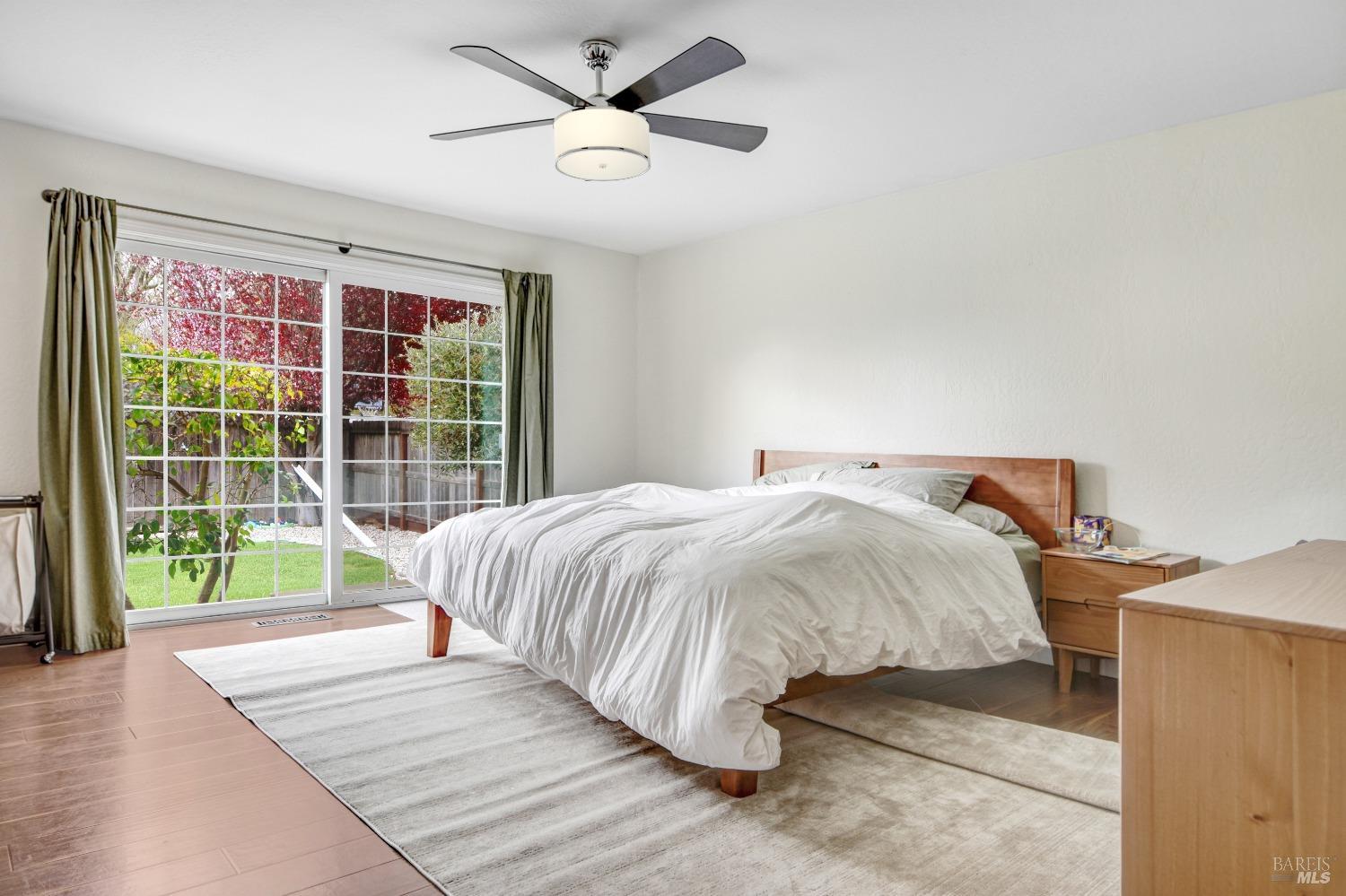 Detail Gallery Image 10 of 11 For 1383 Larkin Dr, Sonoma,  CA 95476 - 3 Beds | 2 Baths