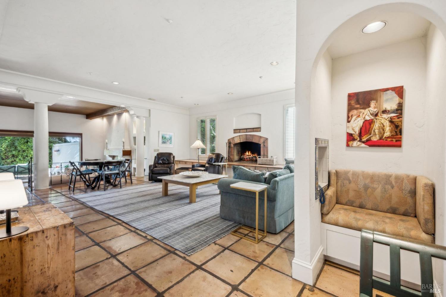 Detail Gallery Image 15 of 71 For 133 Deer Park Ave, San Rafael,  CA 94901 - 6 Beds | 6 Baths