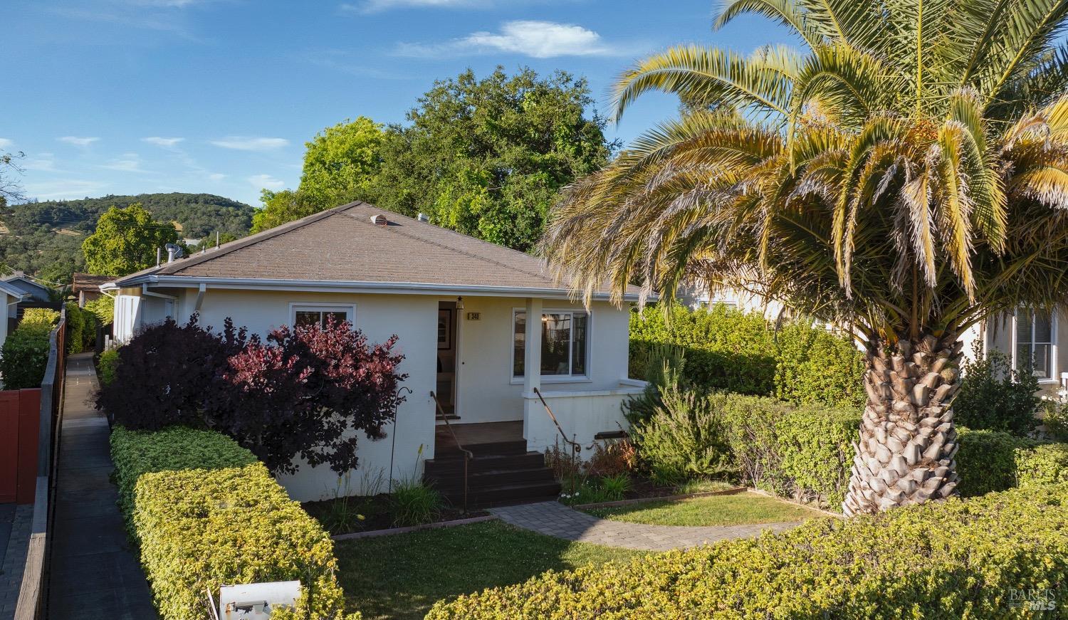 Detail Gallery Image 5 of 48 For 340 Church St, Sonoma,  CA 95476 - 4 Beds | 3/1 Baths
