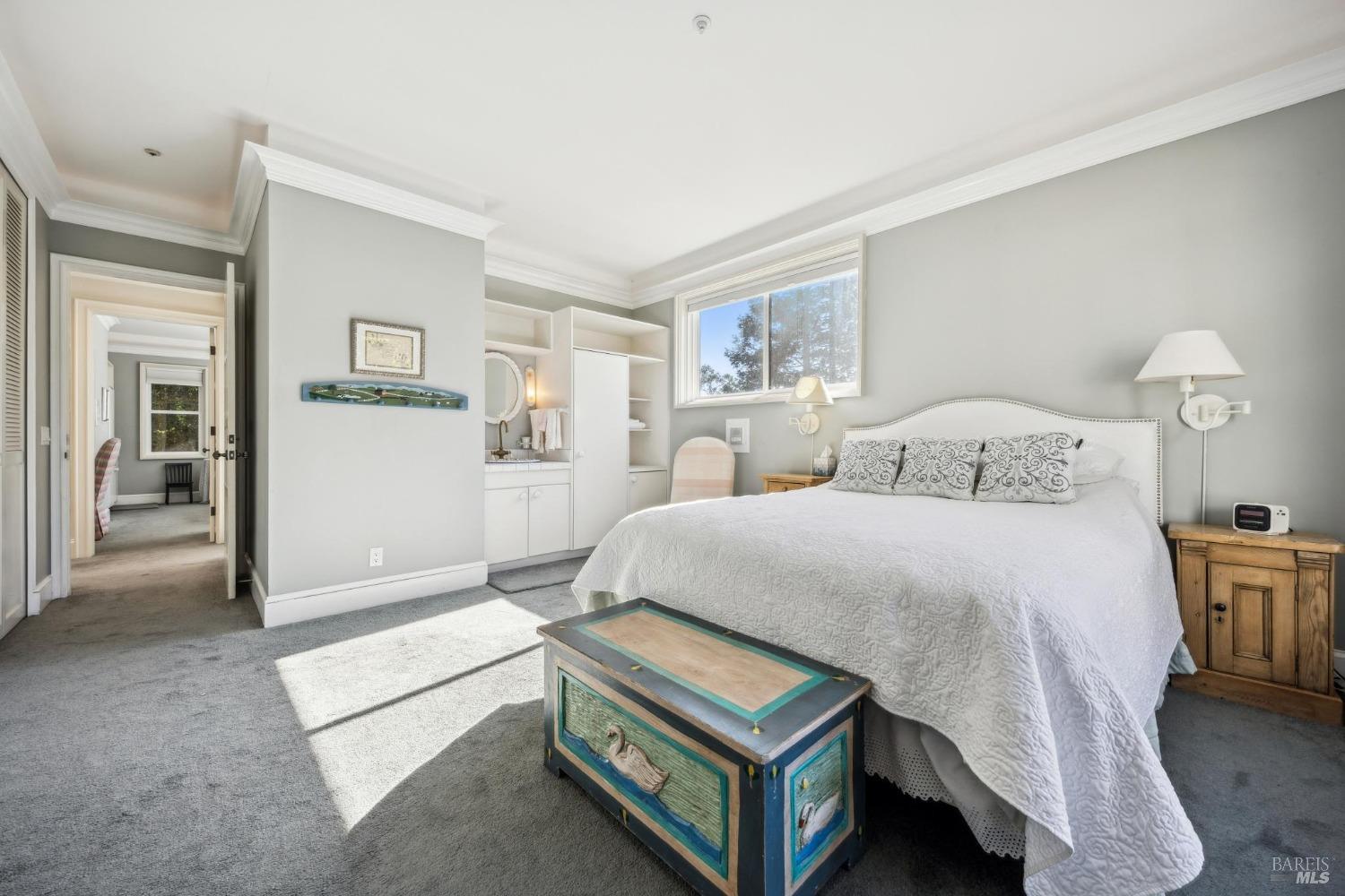 Detail Gallery Image 31 of 71 For 133 Deer Park Ave, San Rafael,  CA 94901 - 6 Beds | 6 Baths