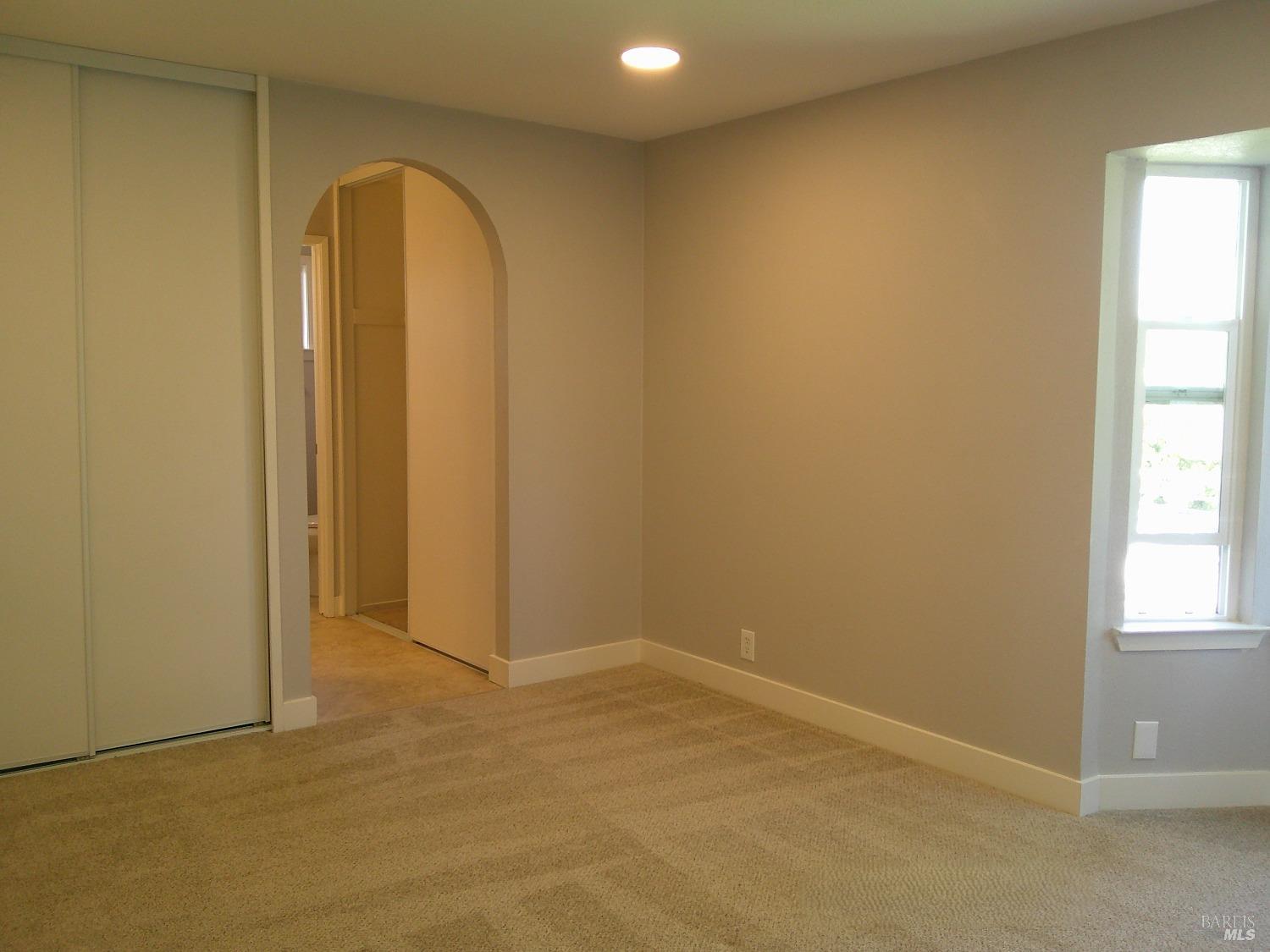 Detail Gallery Image 8 of 13 For 785 Dogwood Cir, Fairfield,  CA 94533 - 4 Beds | 2/1 Baths
