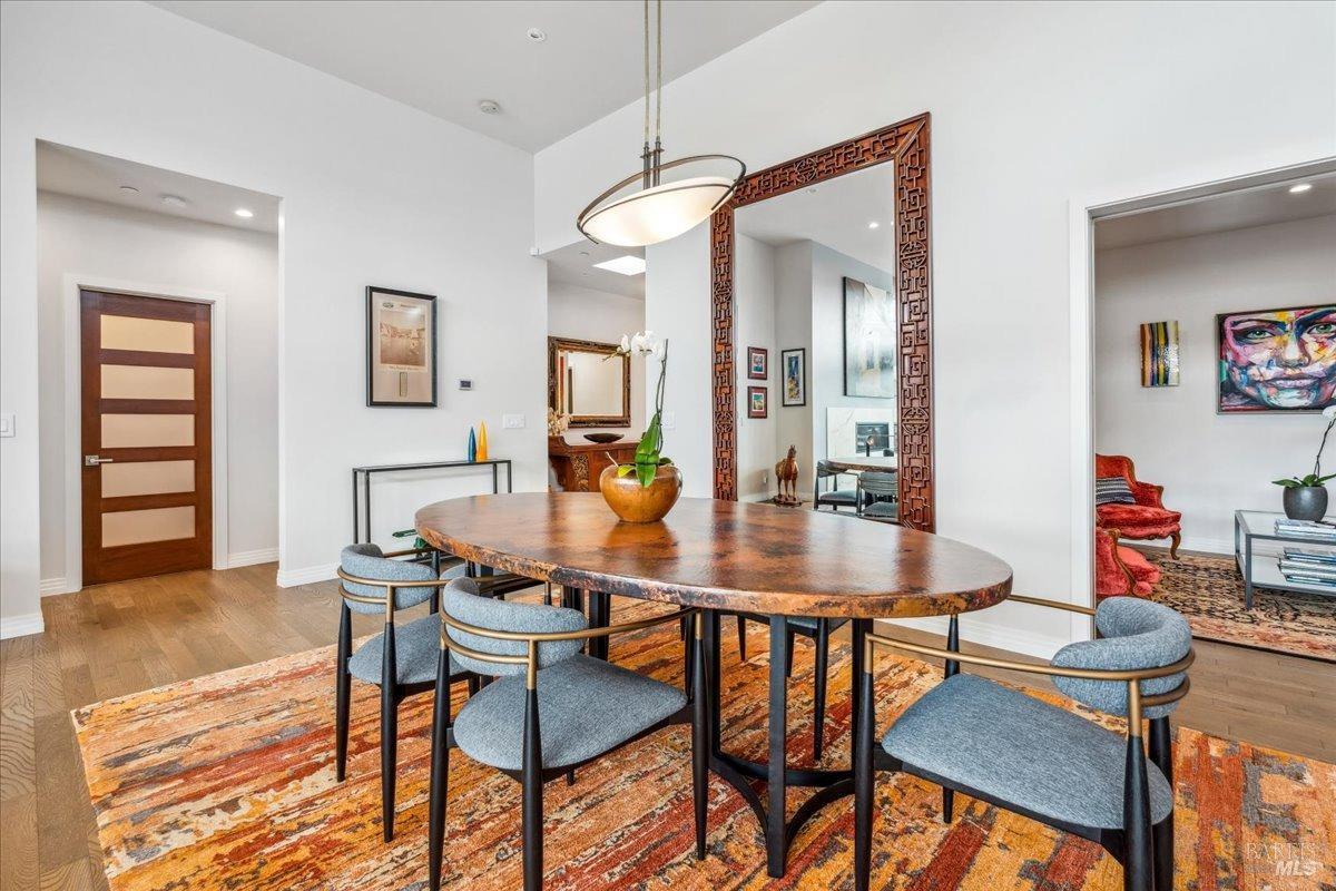 Detail Gallery Image 7 of 72 For 20 Lagoon Rd, Belvedere,  CA 94920 - 4 Beds | 4/1 Baths
