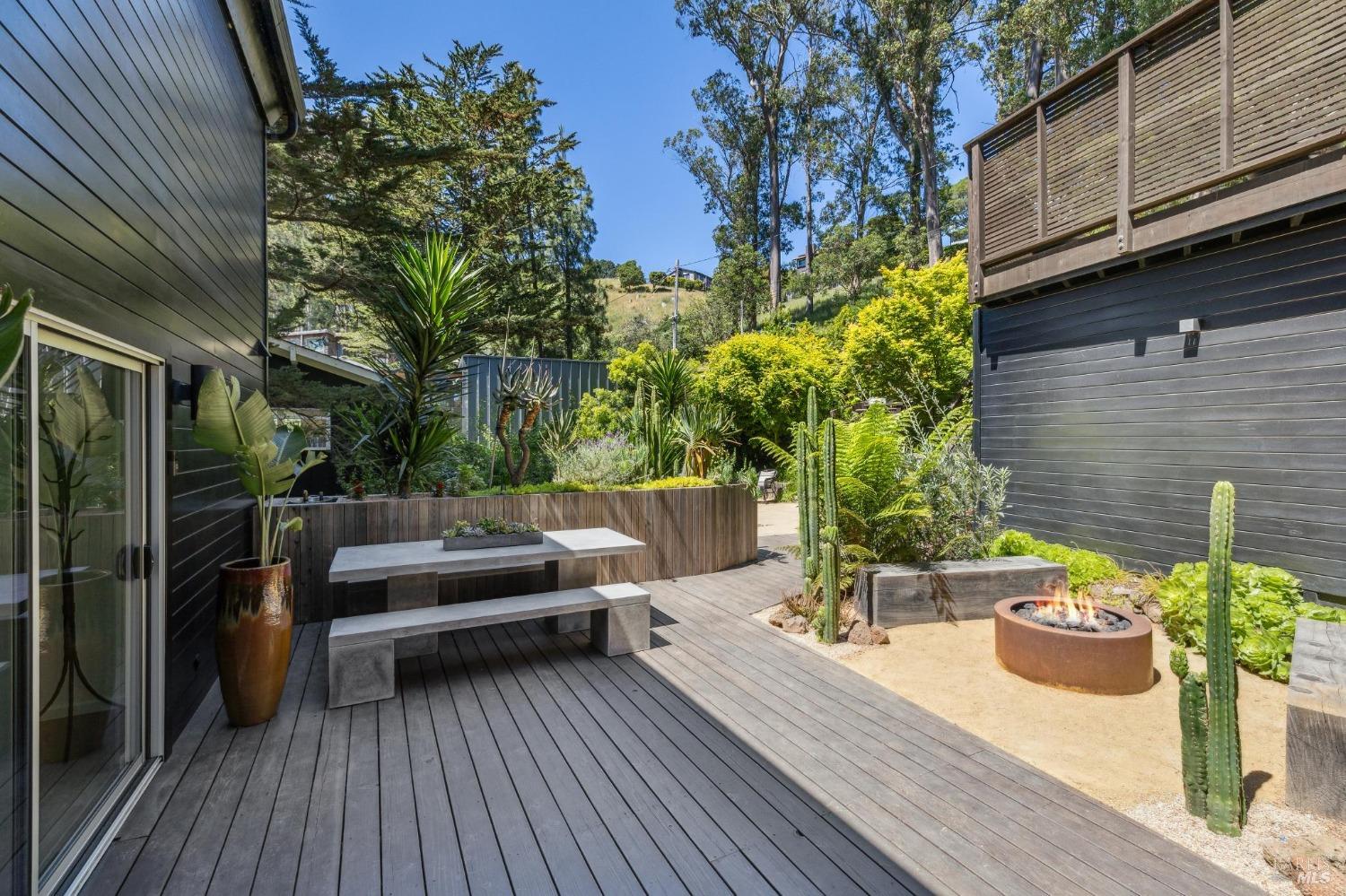 Detail Gallery Image 27 of 47 For 503 Pixie Trl, Mill Valley,  CA 94941 - 4 Beds | 3/2 Baths