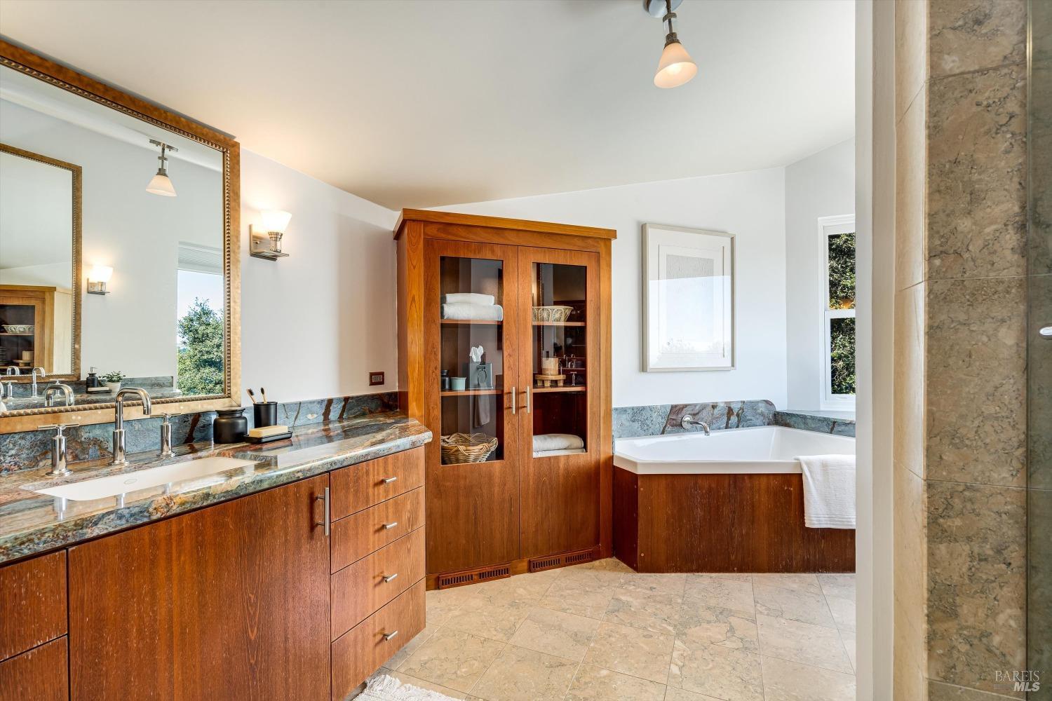 Detail Gallery Image 22 of 46 For 17389 Gehricke Rd, Sonoma,  CA 95476 - 4 Beds | 3/1 Baths