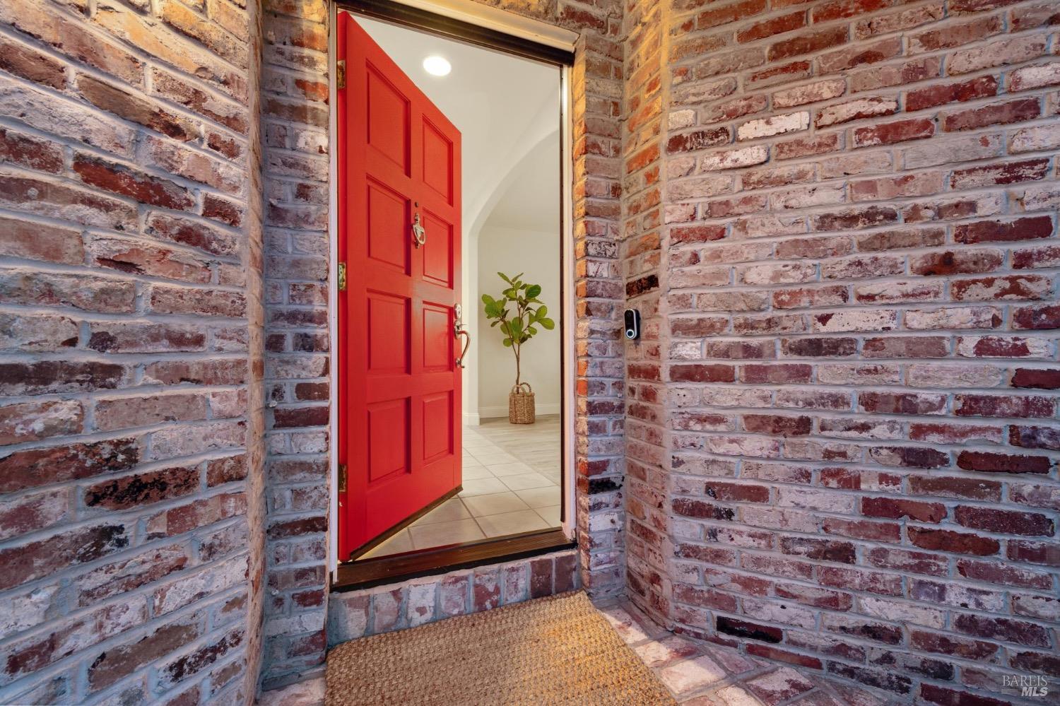 Detail Gallery Image 8 of 61 For 249 Los Palos St, Sonoma,  CA 95476 - 3 Beds | 3 Baths