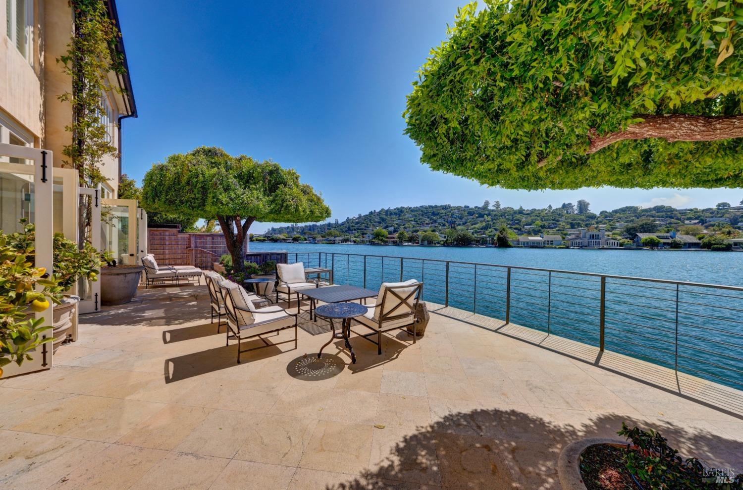 Detail Gallery Image 45 of 73 For 72 Lagoon Rd, Belvedere,  CA 94920 - 4 Beds | 2/1 Baths