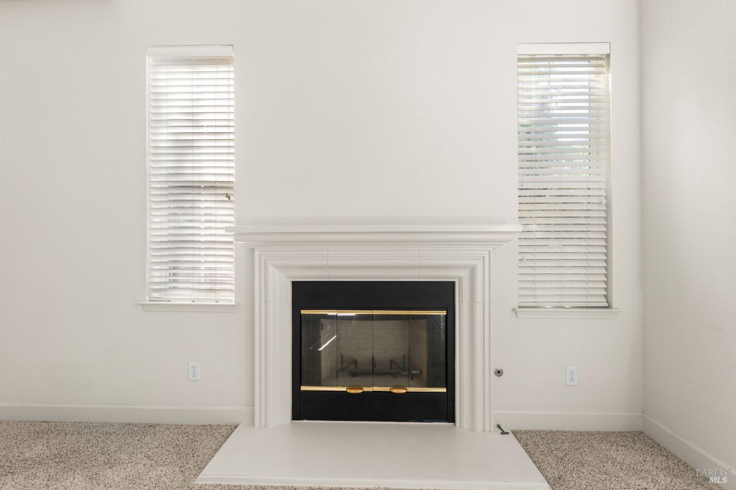 Detail Gallery Image 7 of 35 For 101 Ranch Dr, Novato,  CA 94945 - 3 Beds | 2/1 Baths
