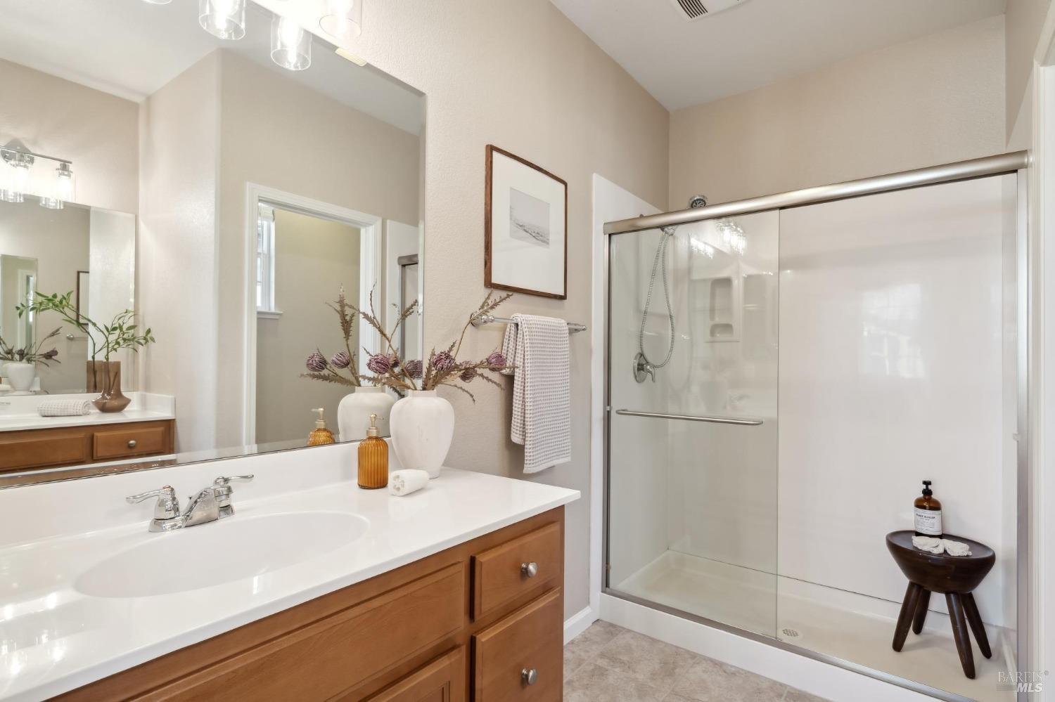 Detail Gallery Image 17 of 35 For 96 Orchard Cir, Hayward,  CA 94544 - 3 Beds | 2/1 Baths