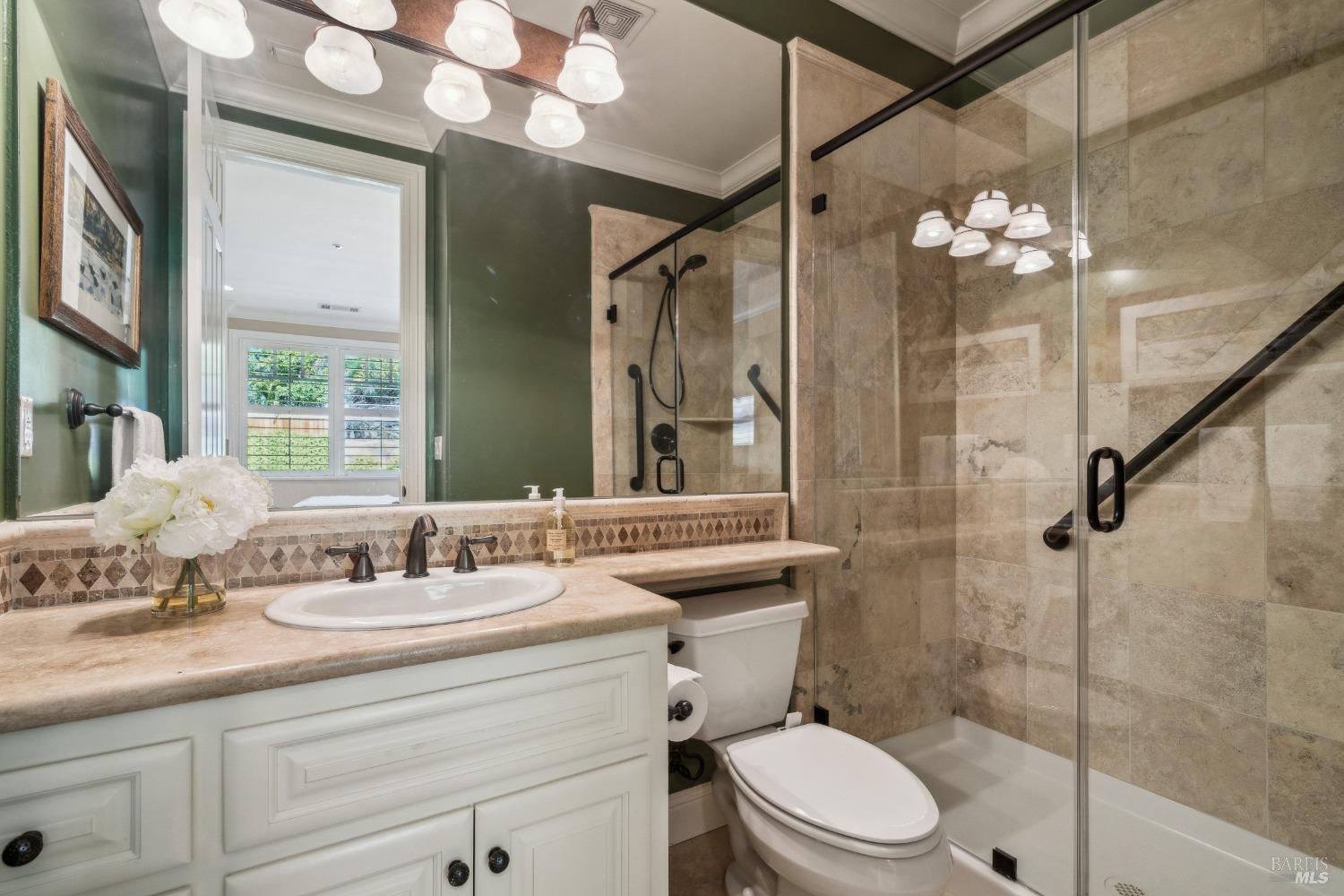 Detail Gallery Image 18 of 21 For 37 Ross Ter, Kentfield,  CA 94904 - 3 Beds | 3/1 Baths