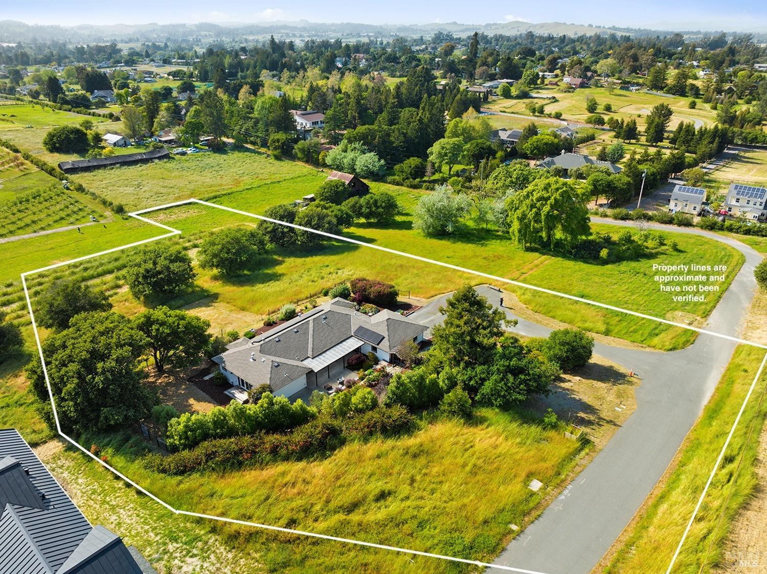 Detail Gallery Image 63 of 64 For 2022 Live Oak Farm Ln, Petaluma,  CA 94952 - 3 Beds | 2/1 Baths