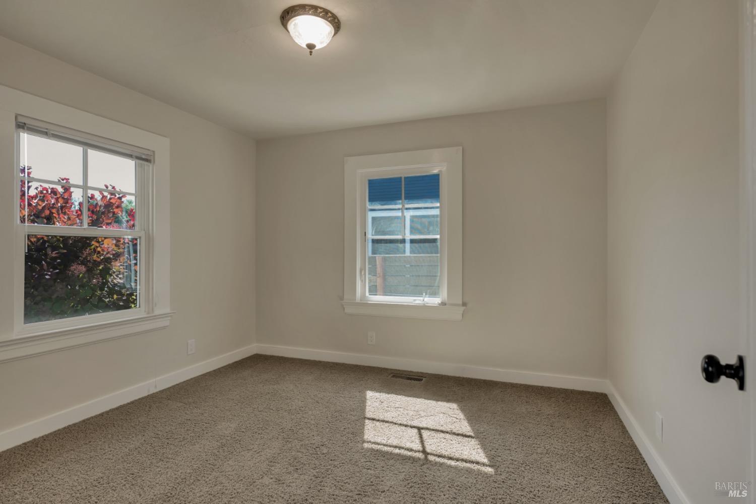 Detail Gallery Image 14 of 48 For 340 Church St, Sonoma,  CA 95476 - 4 Beds | 3/1 Baths