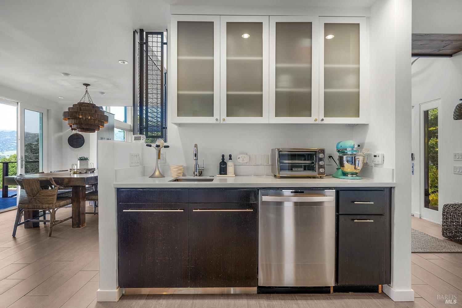 Detail Gallery Image 15 of 69 For 4982 W Soda Rock Ln, Healdsburg,  CA 95448 - 4 Beds | 3/1 Baths